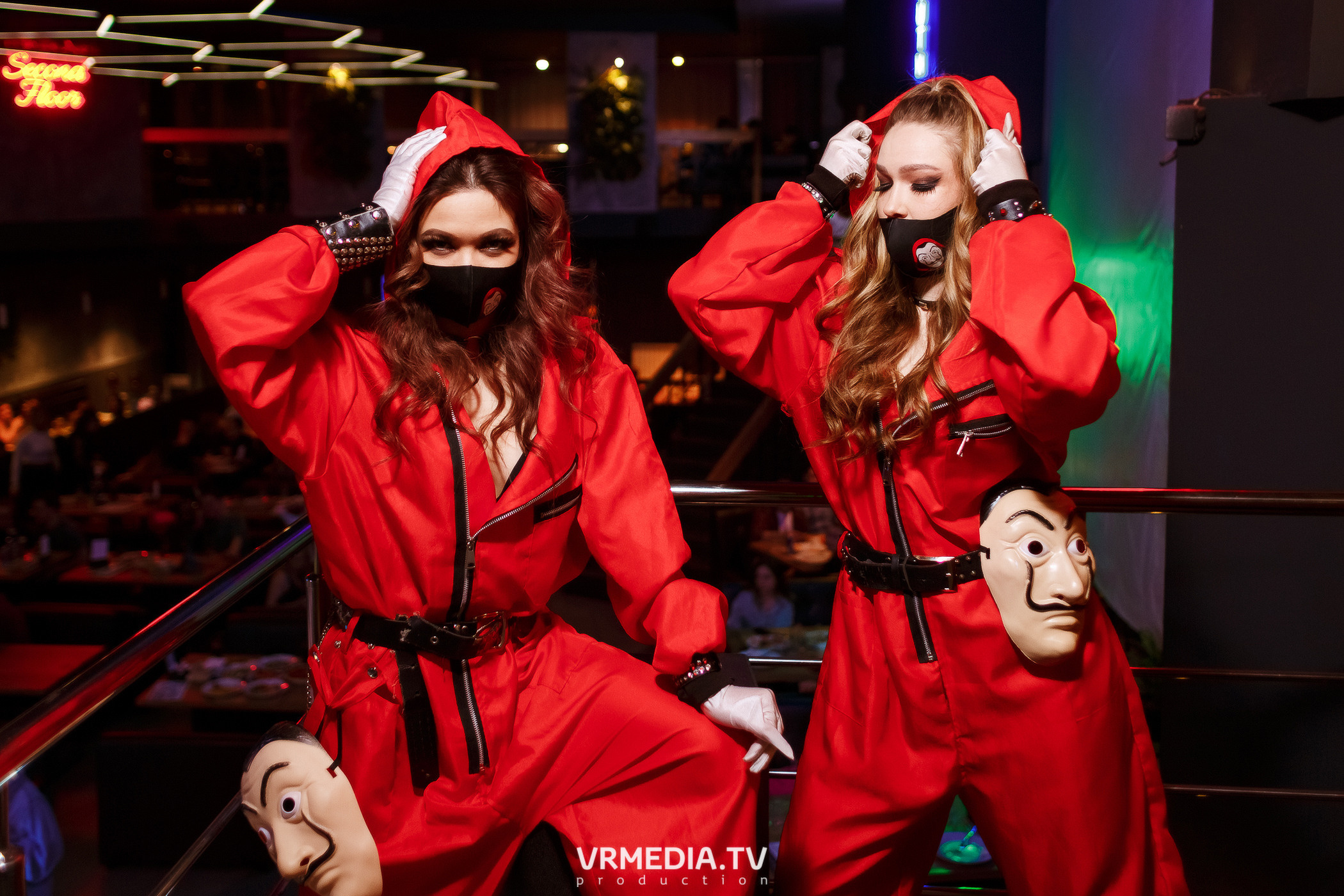 Выходные в баре «DOSKI»