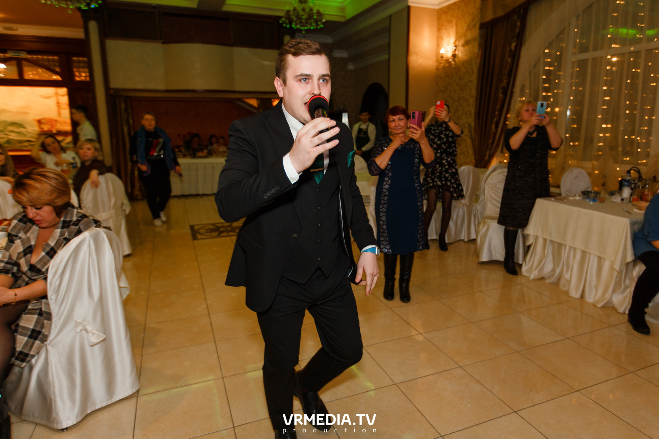 Международный женский день в ресторане «Лазурный Берег»