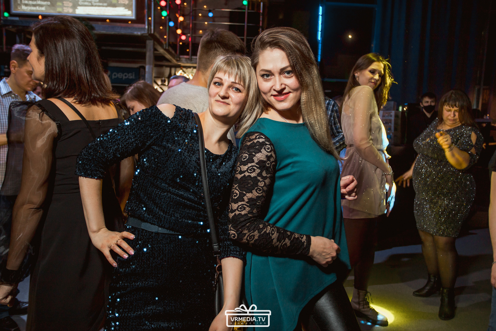 Новогодний вечер в баре «DOSKI»