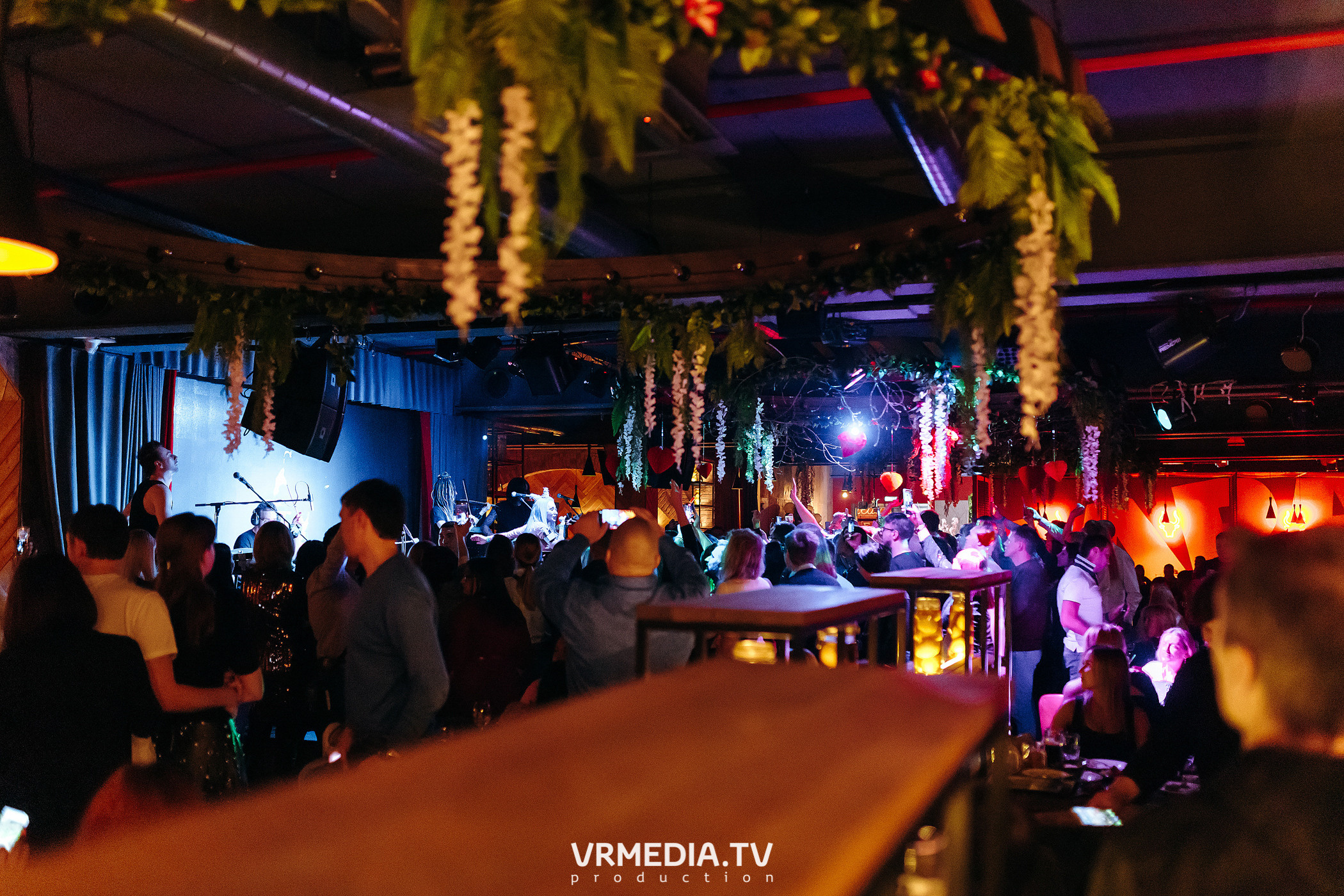 ЛИNДА в гриль-баре «Жара»