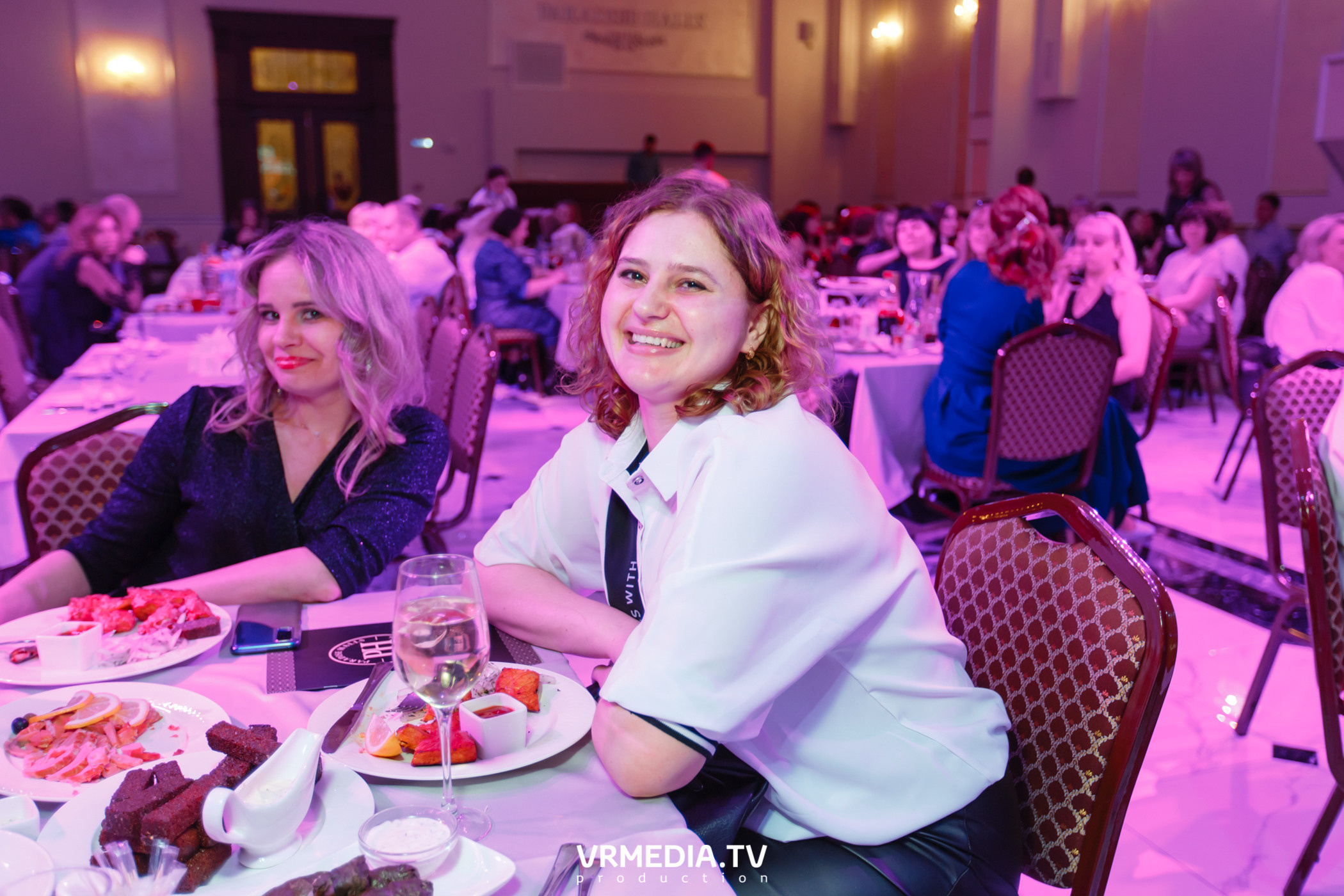 Международный женский день в ресторане «Paradise»