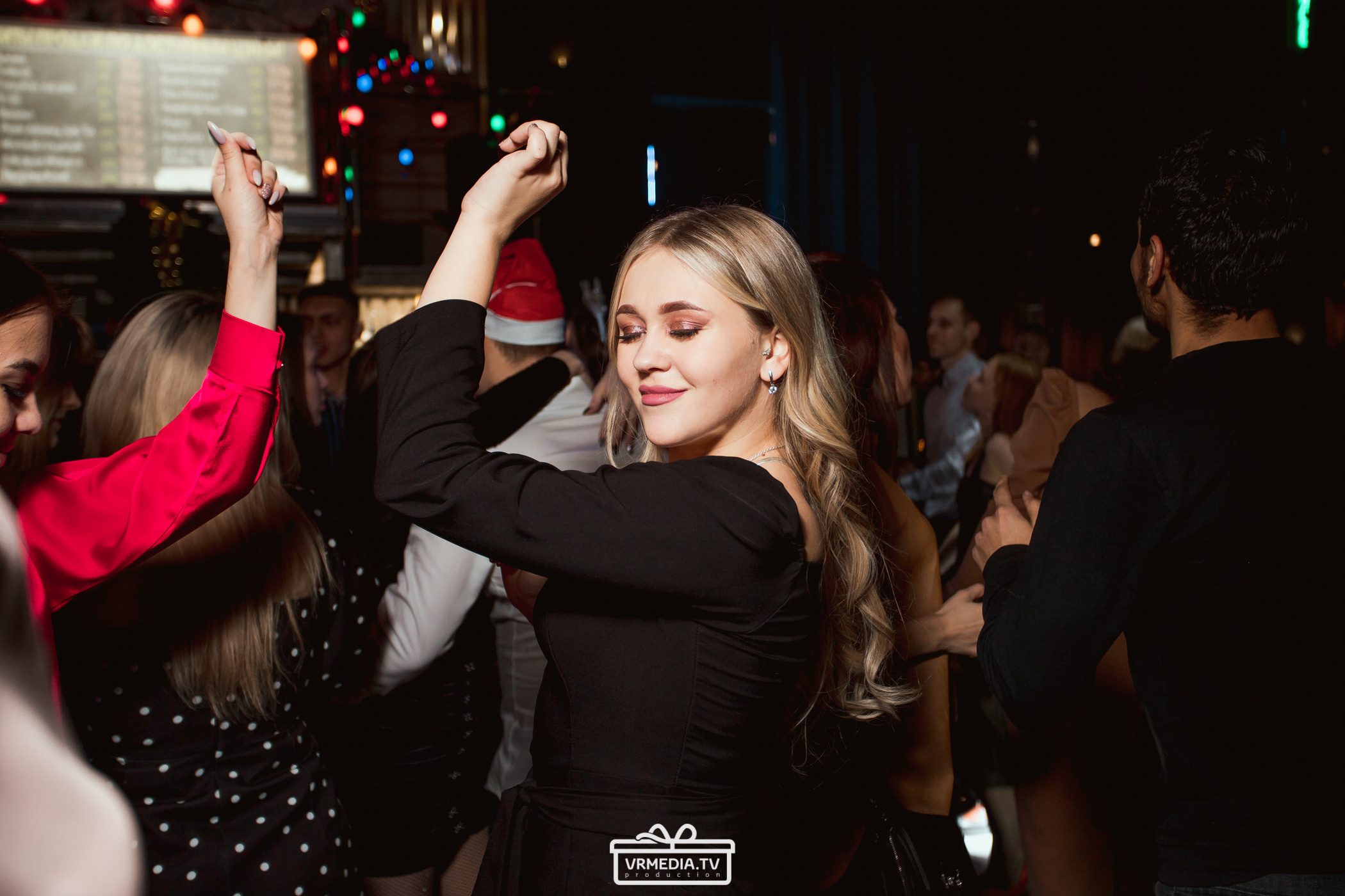 Новогодняя ночь в баре «DOSKI»