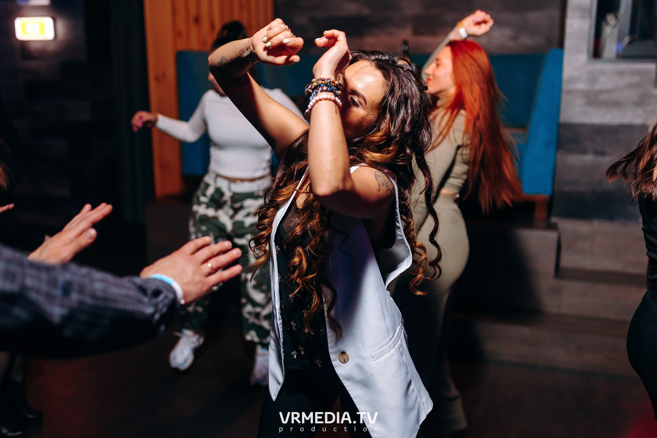 Live Broadcast в ночном клубе «ЭФИР»