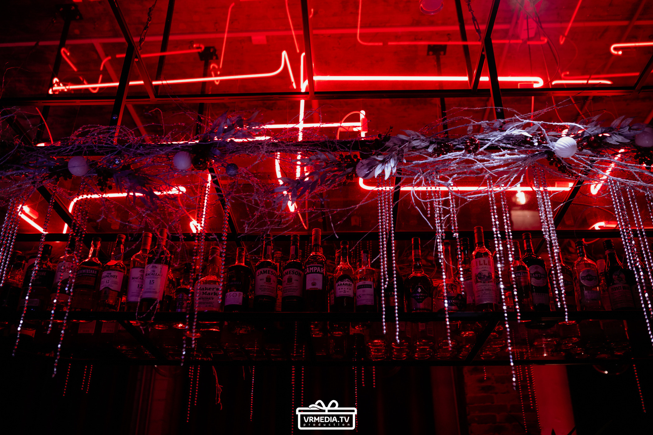 Новогодний вечер в баре «Milton»