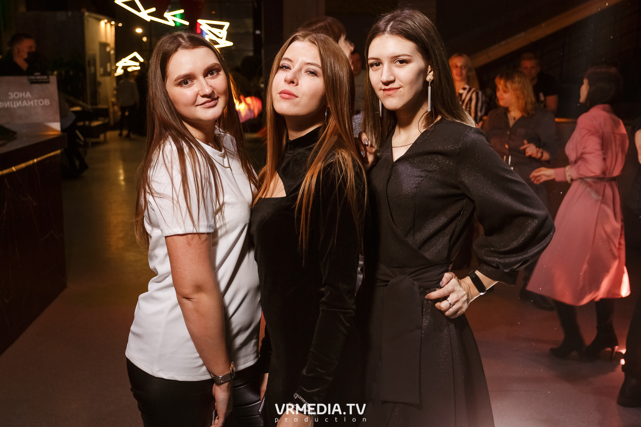 Выходные в баре «DOSKI»