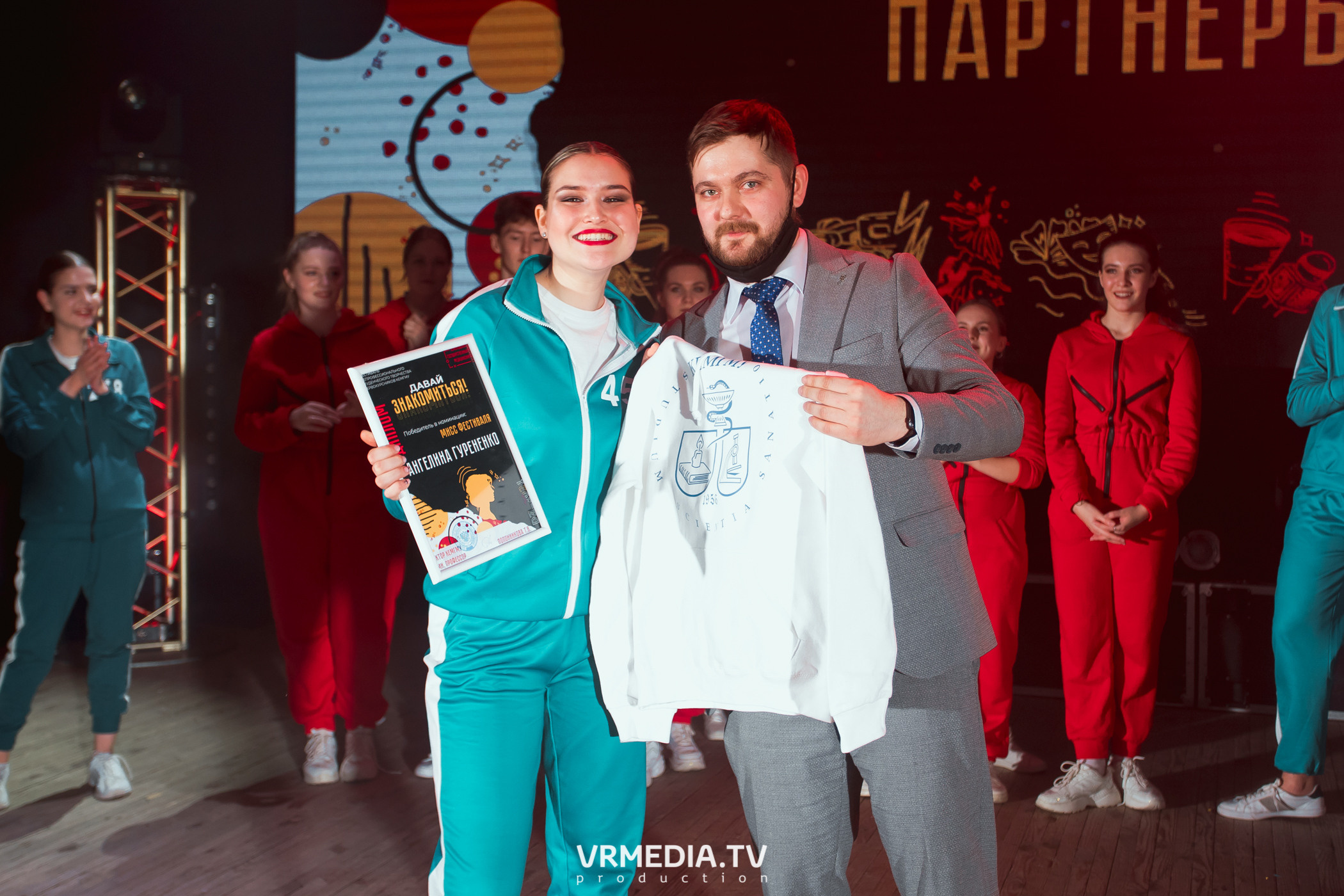 Гала-концерт фестиваля первокурсников «Давай Знакомиться» в КемГМУ