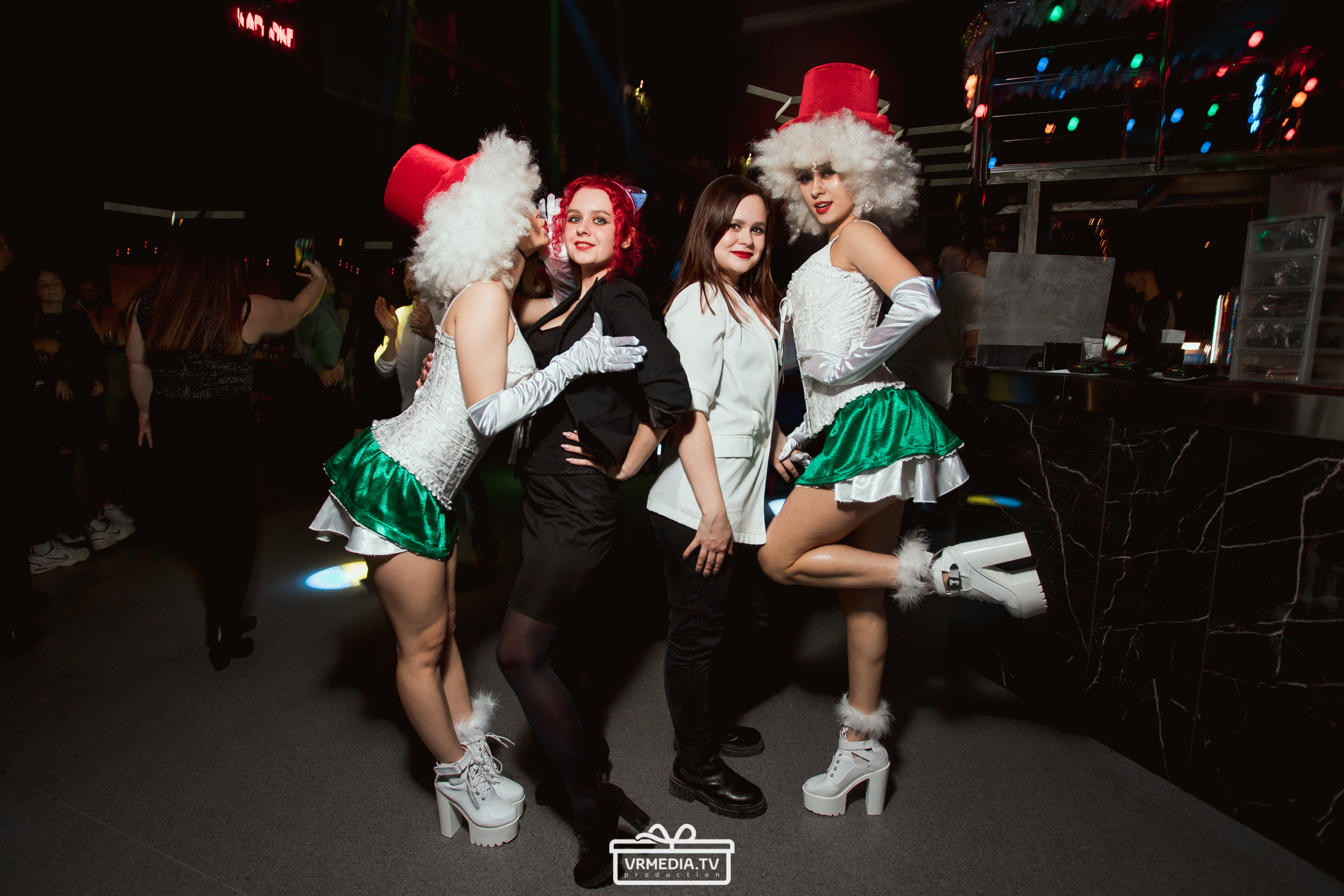 Новогодняя ночь в баре «DOSKI»