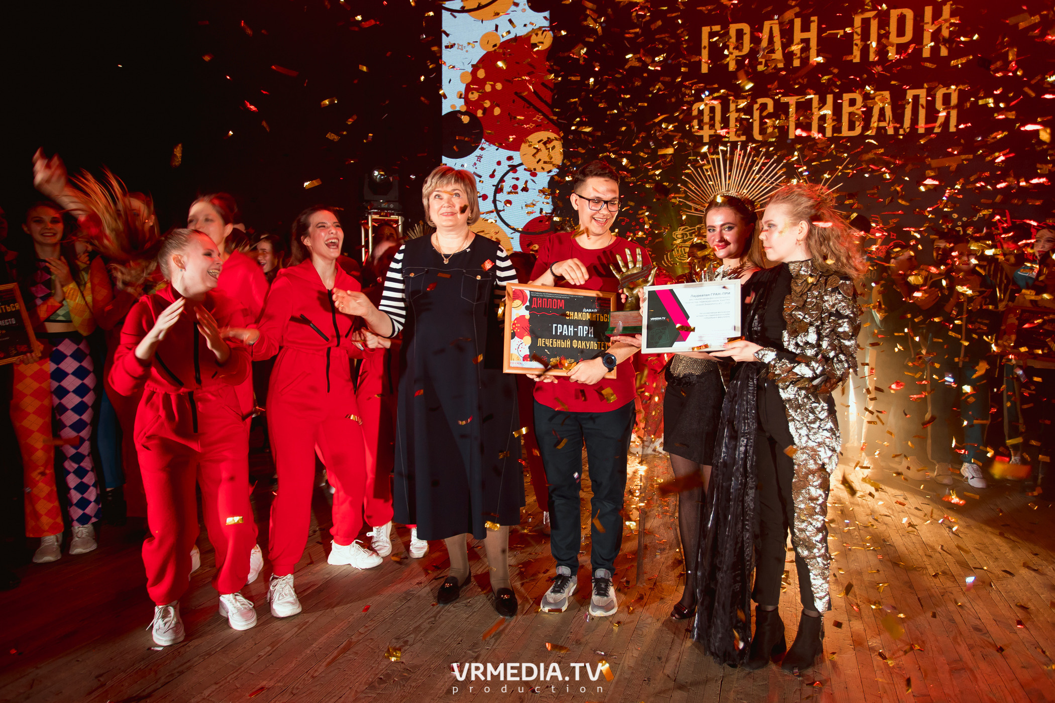 Гала-концерт фестиваля первокурсников «Давай Знакомиться» в КемГМУ