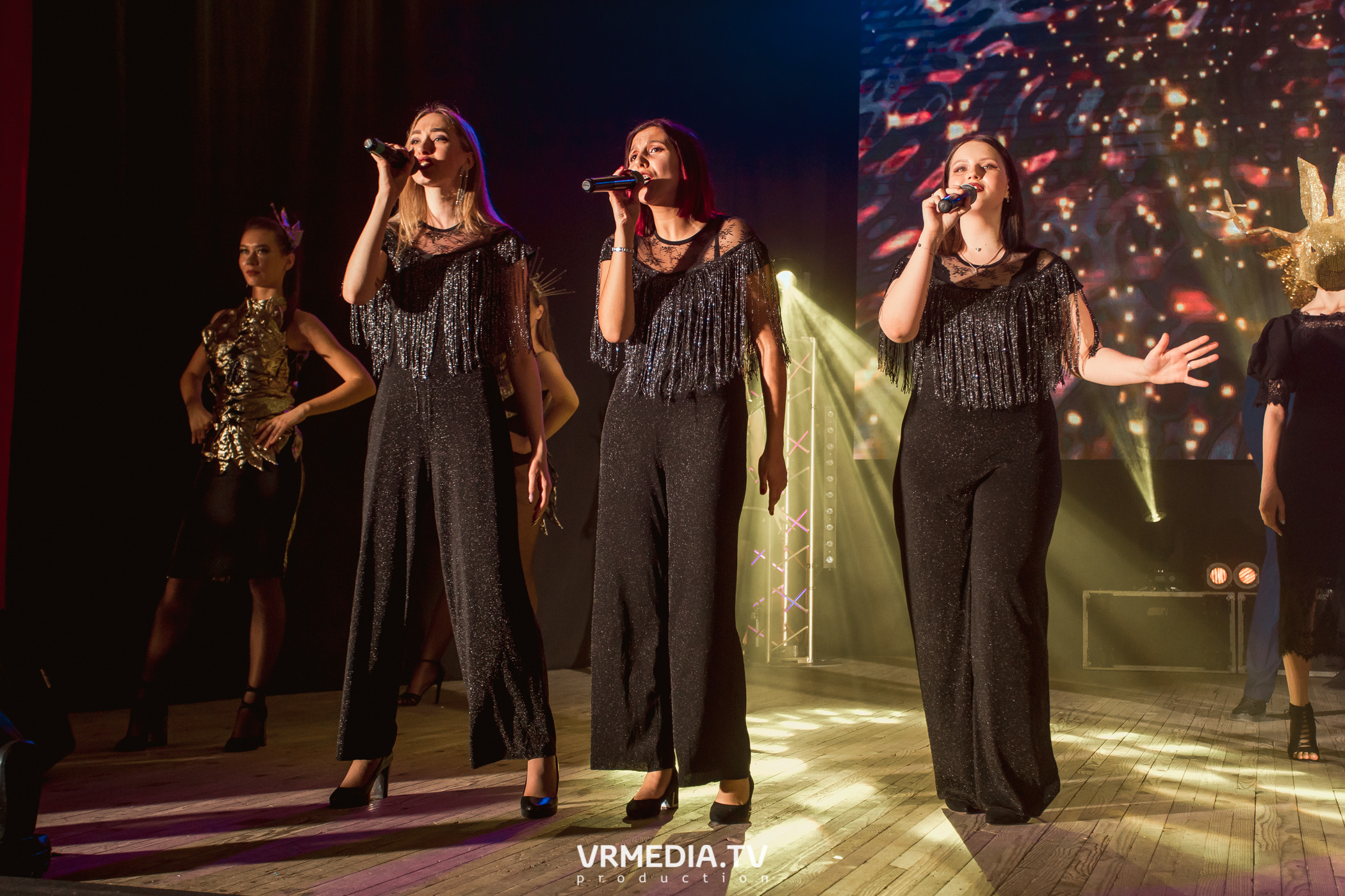 Гала-концерт фестиваля первокурсников «Давай Знакомиться» в КемГМУ