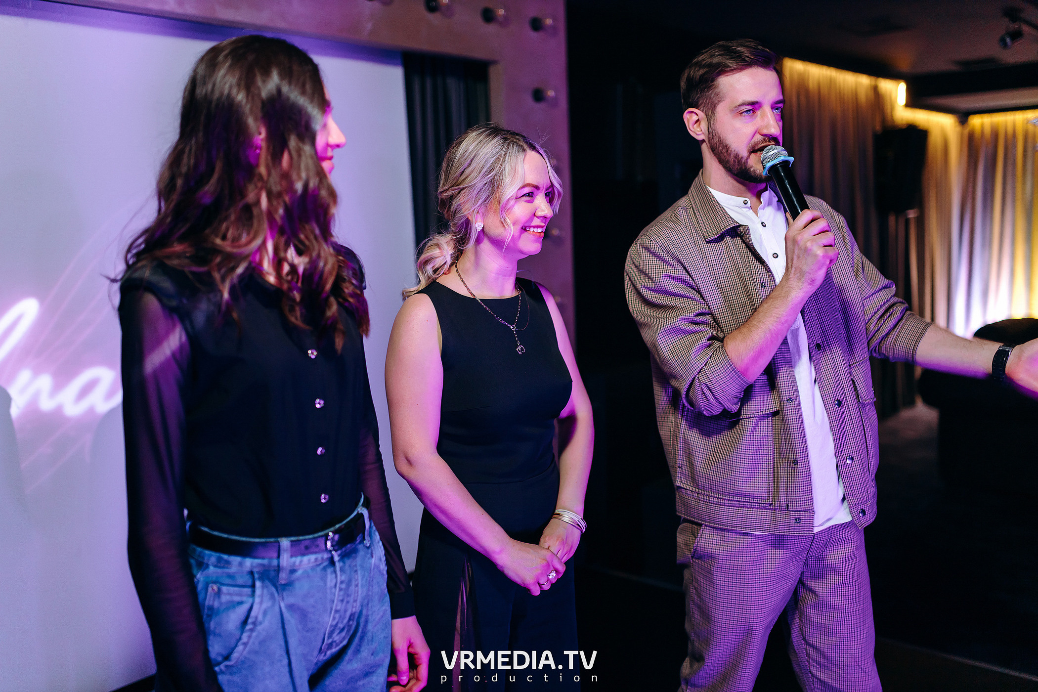 VALENTINE’S DAY в караоке-баре «Volna»