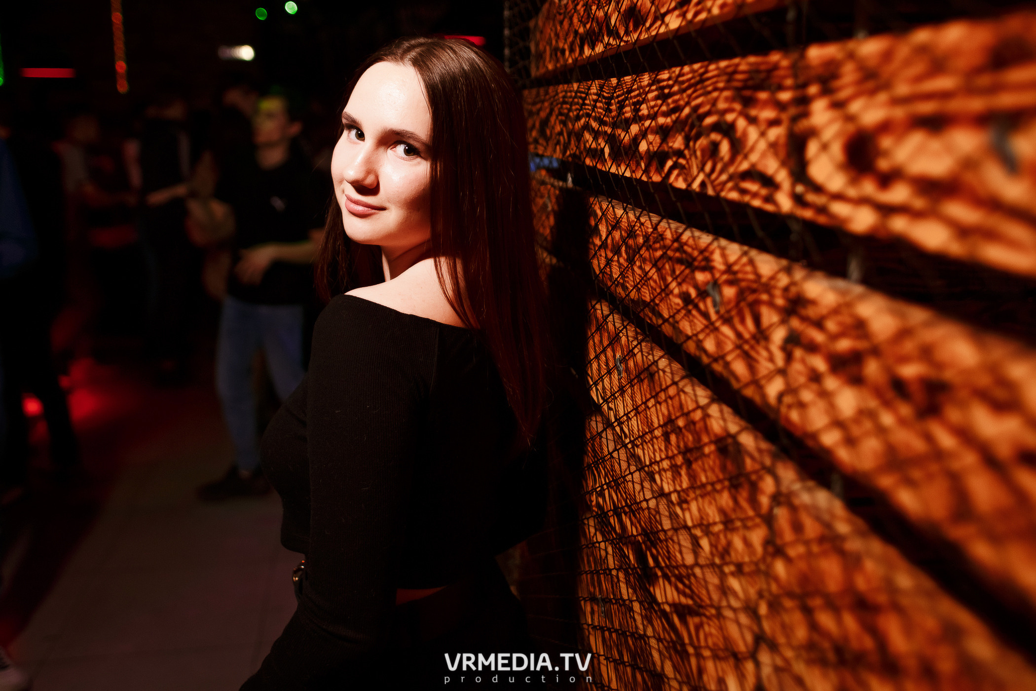 Выходные в баре «Глотай»