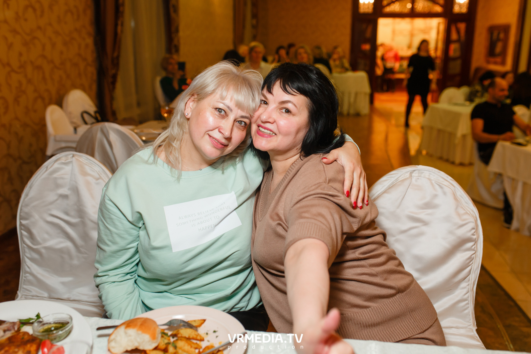 Международный женский день в ресторане «Лазурный Берег»