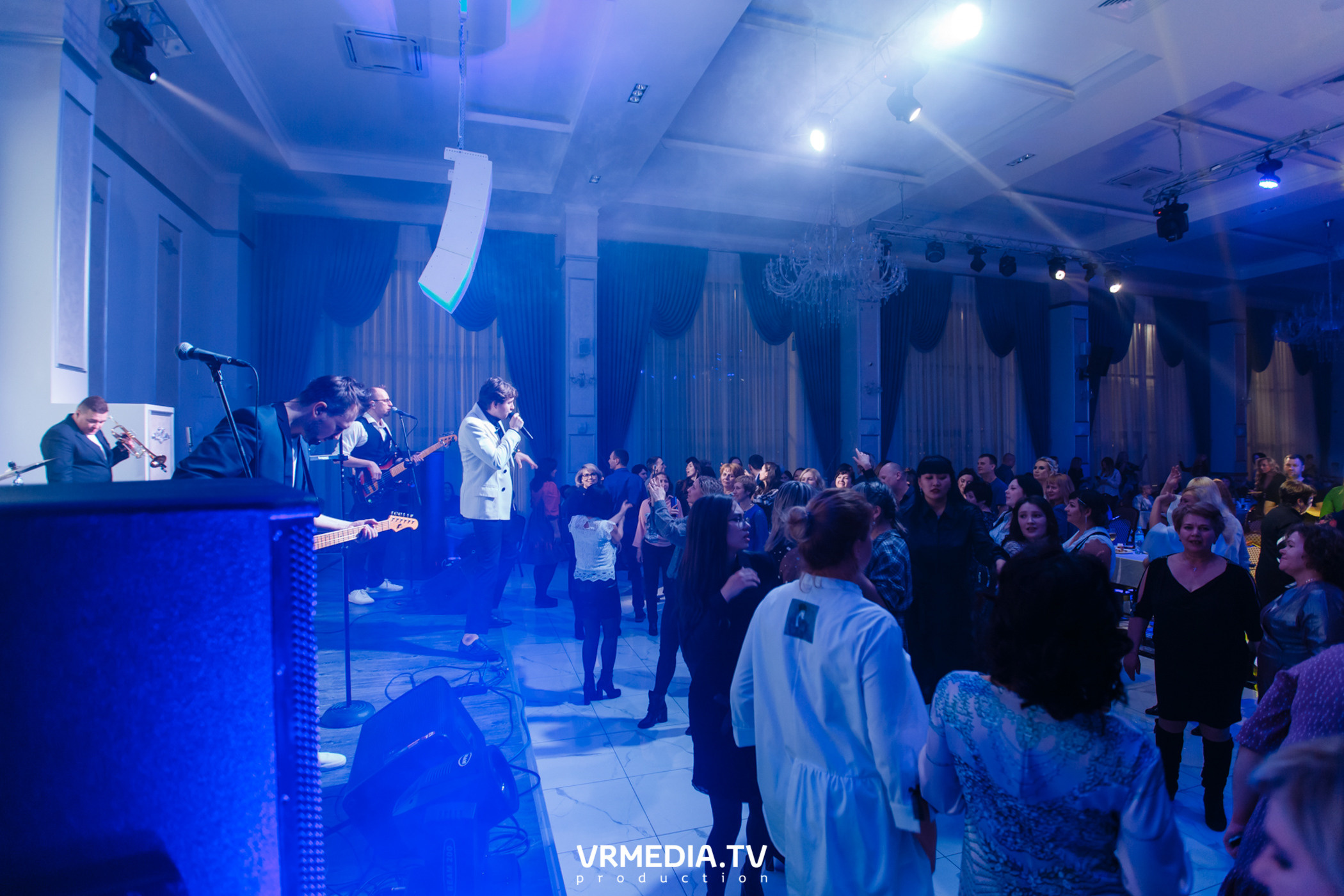 Международный женский день в ресторане «Paradise»