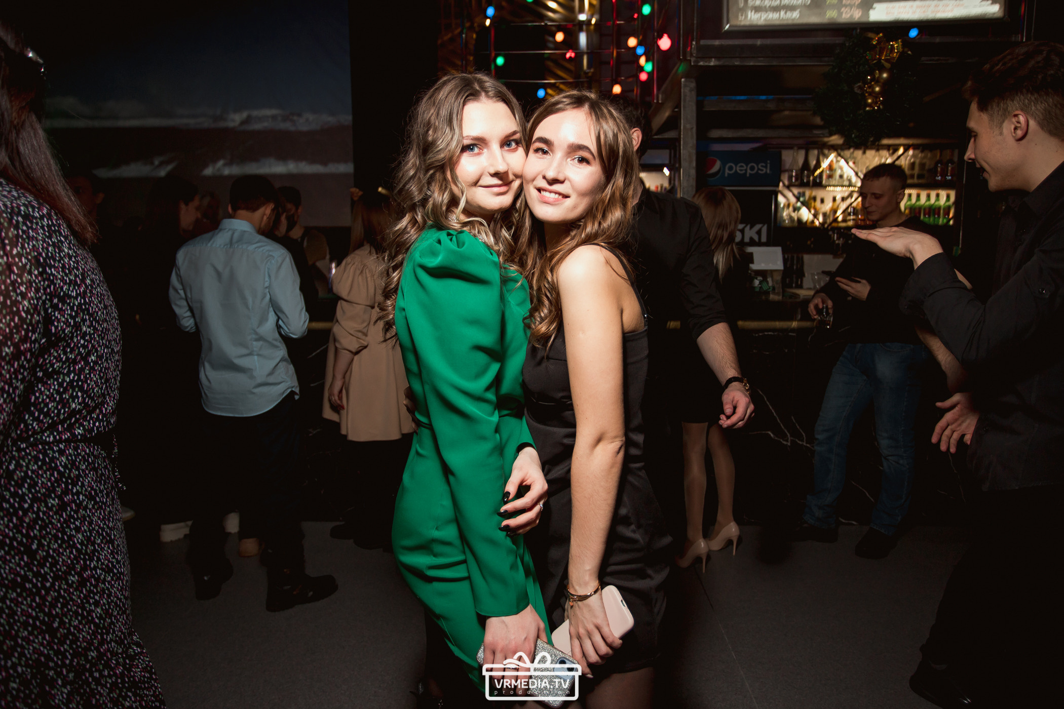 Новогодняя ночь в баре «DOSKI»