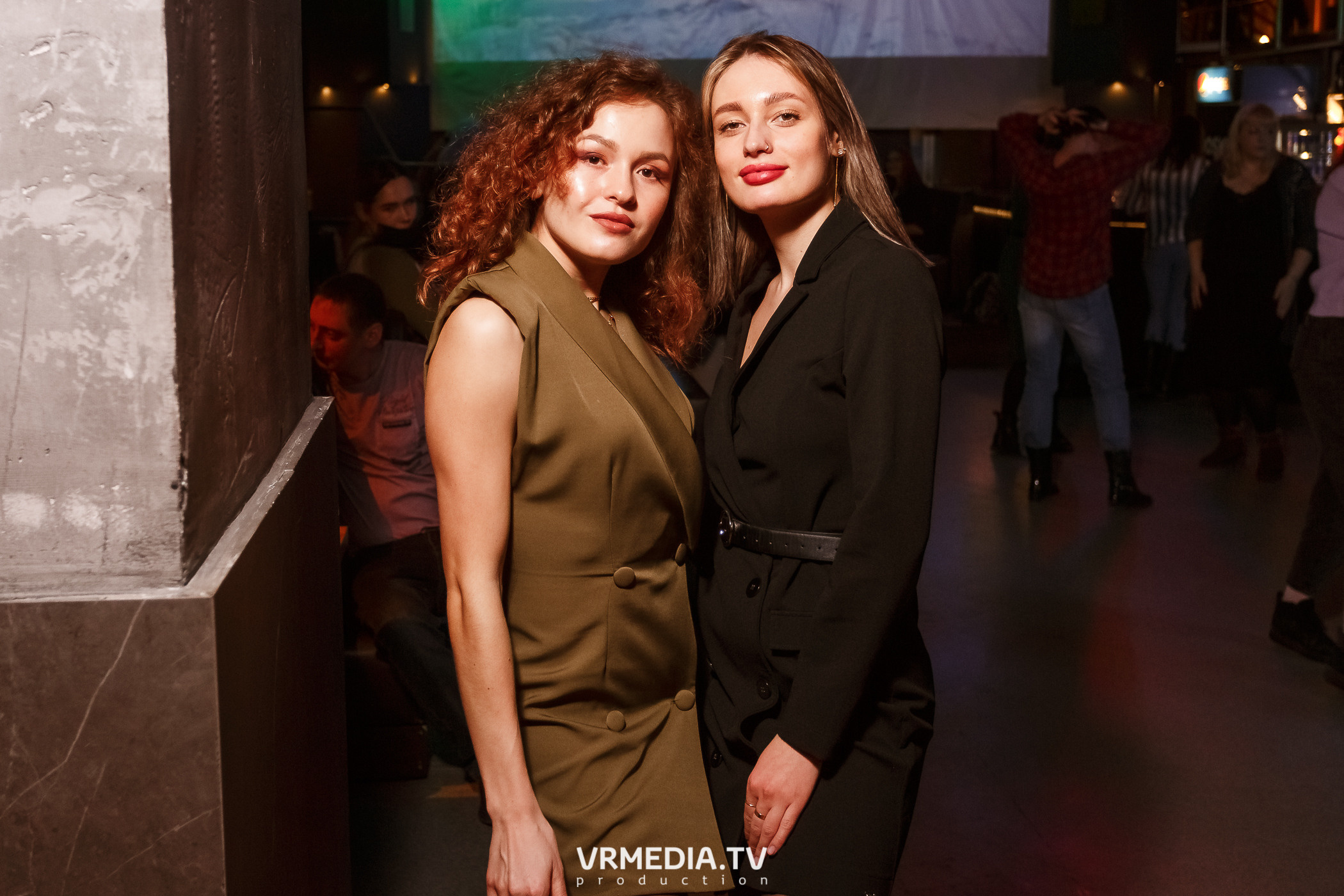 Выходные в баре «DOSKI»