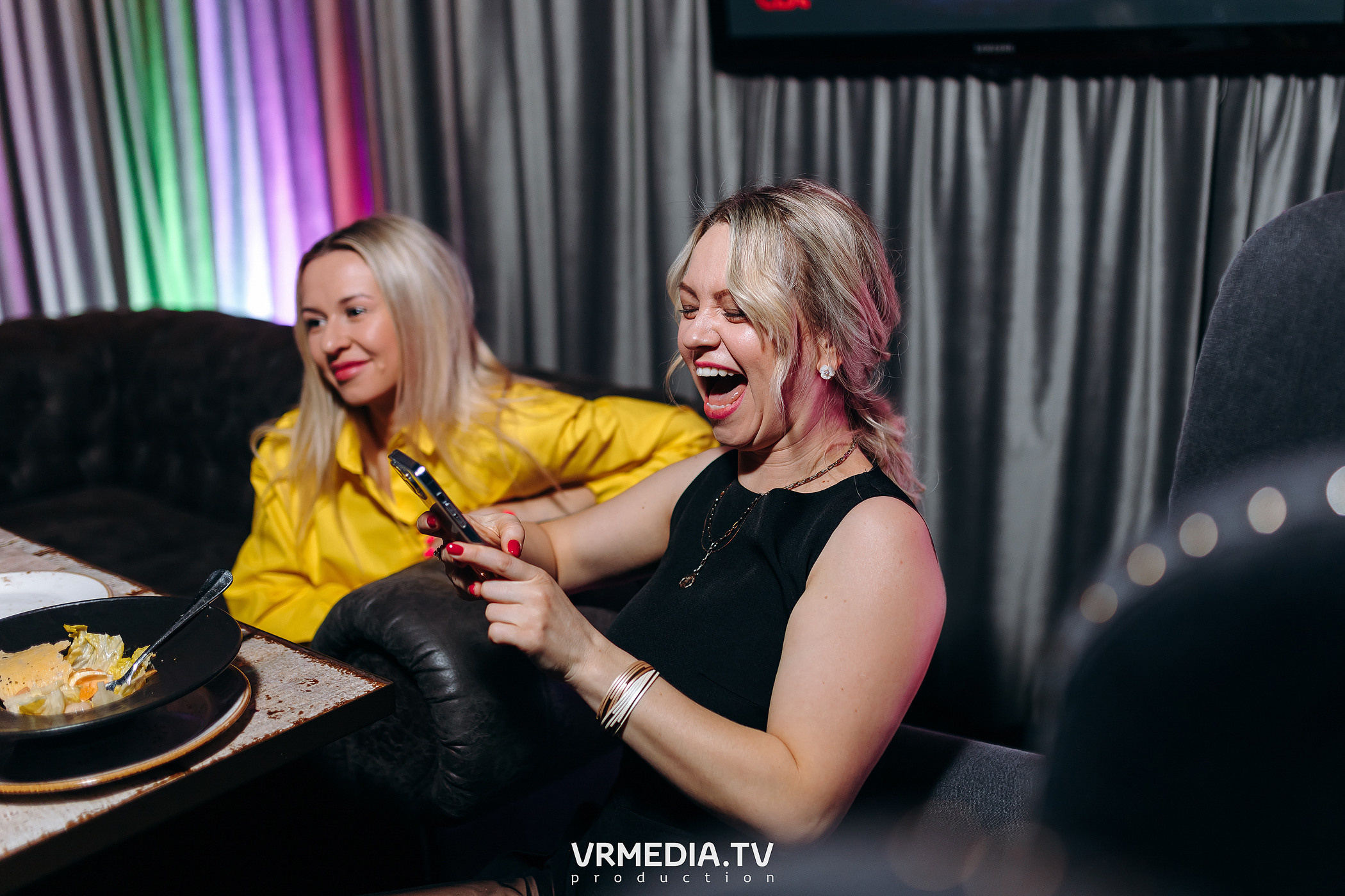 VALENTINE’S DAY в караоке-баре «Volna»