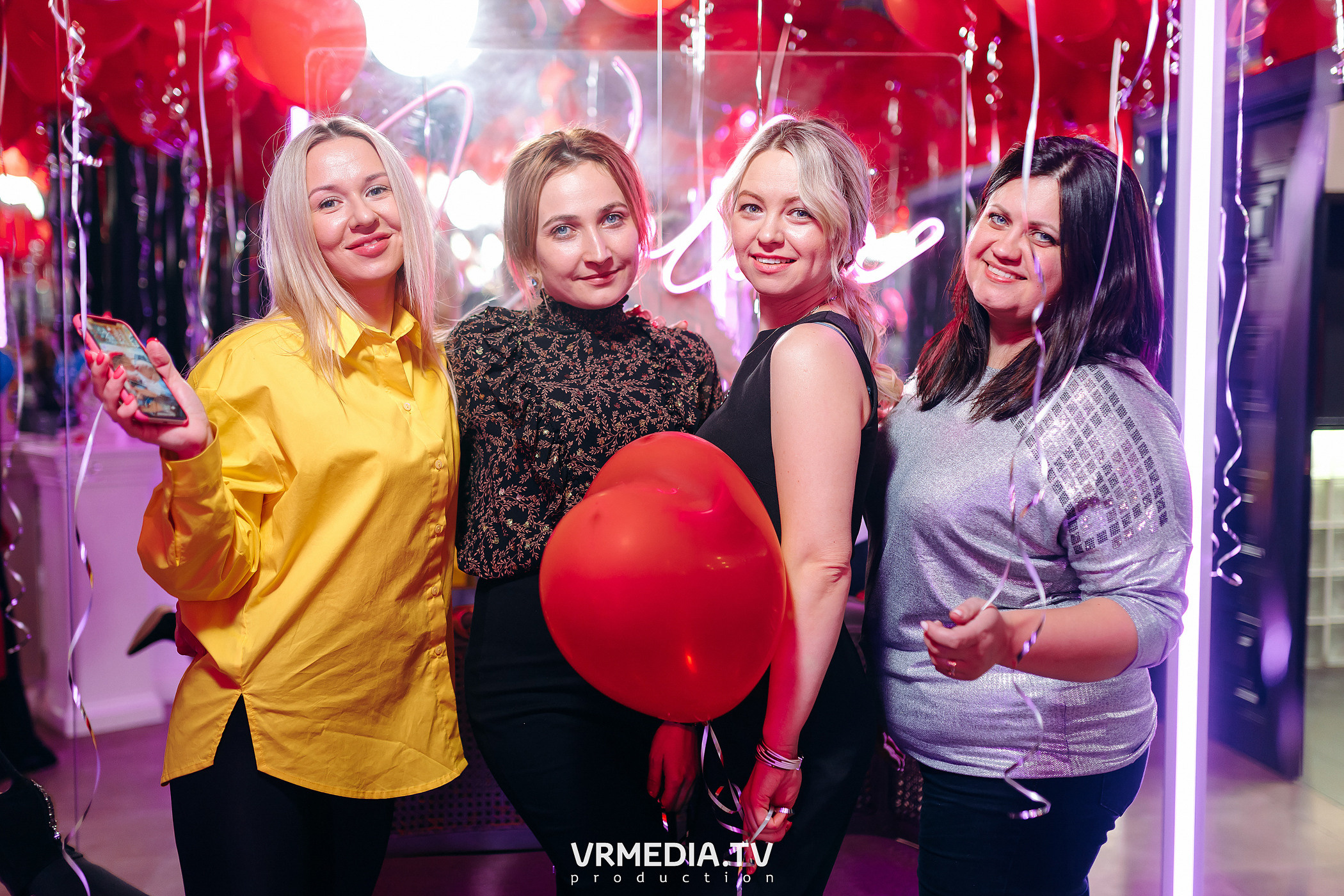 VALENTINE’S DAY в караоке-баре «Volna»