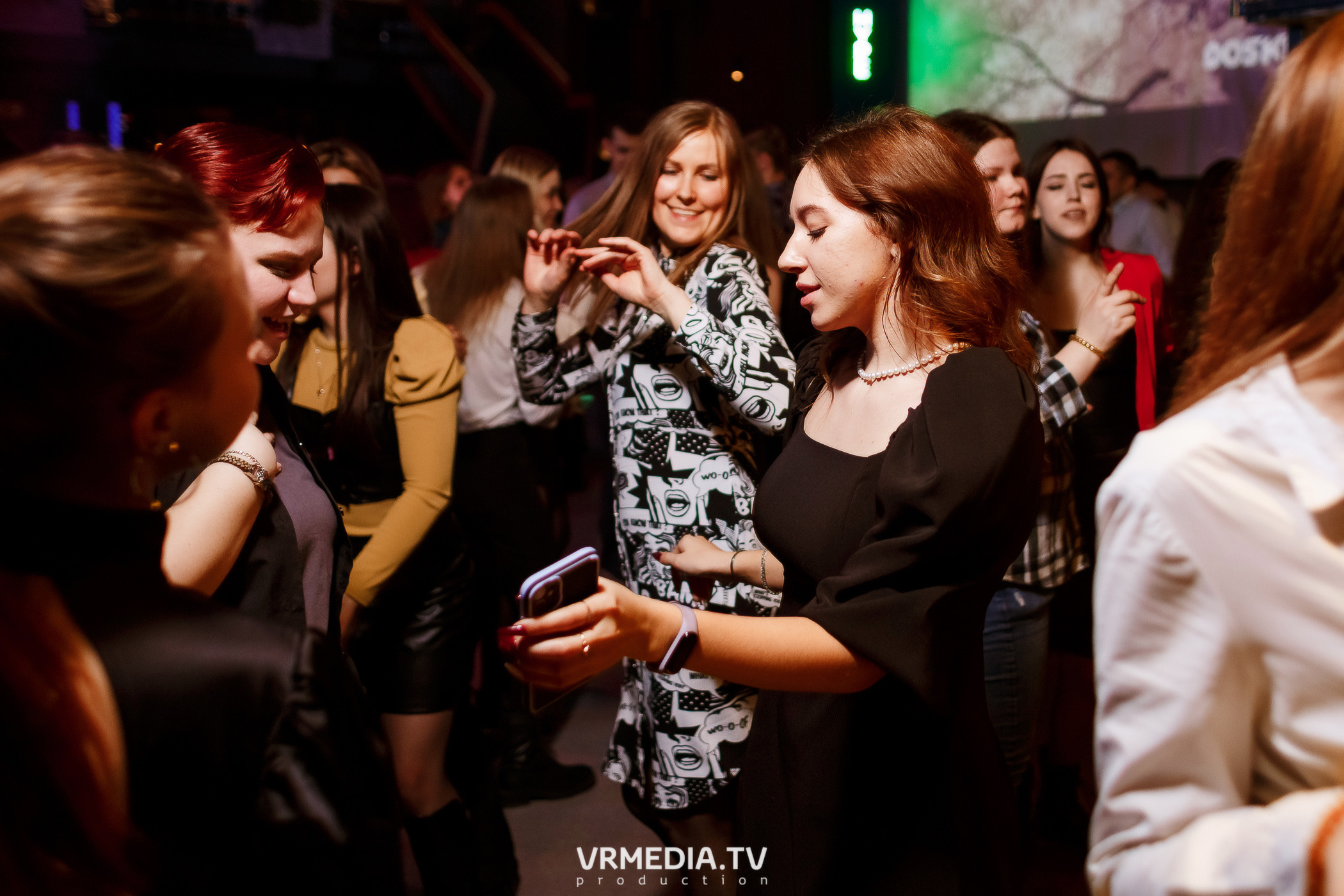 Выходные в баре «DOSKI»