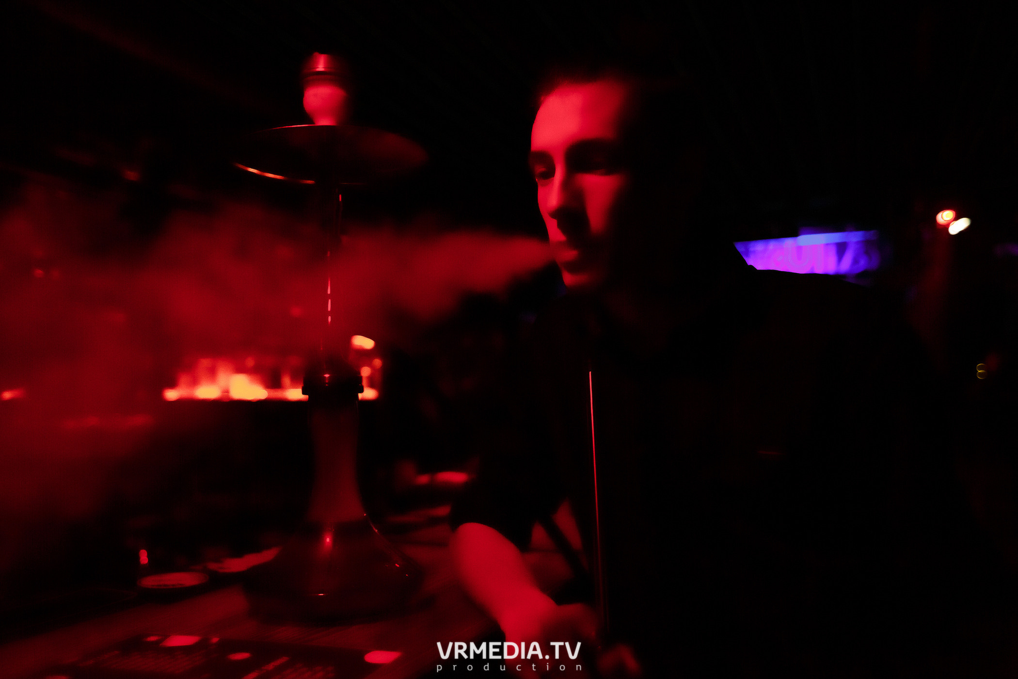 Выходные в баре «Глотай»