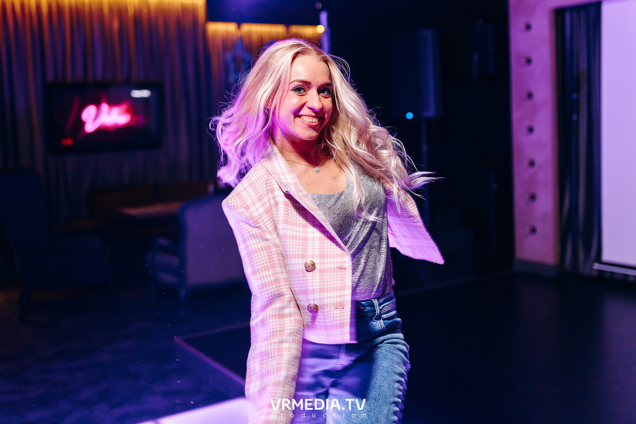 Выходные в караоке-баре «Volna»