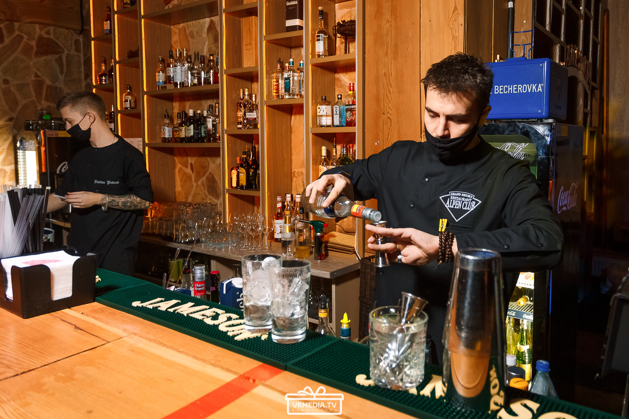 Новогодний вечер в «Alpen Club»