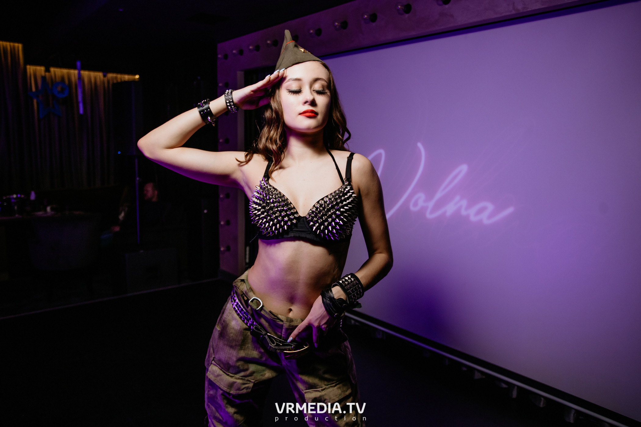 I`m a man в караоке-баре «Volna»