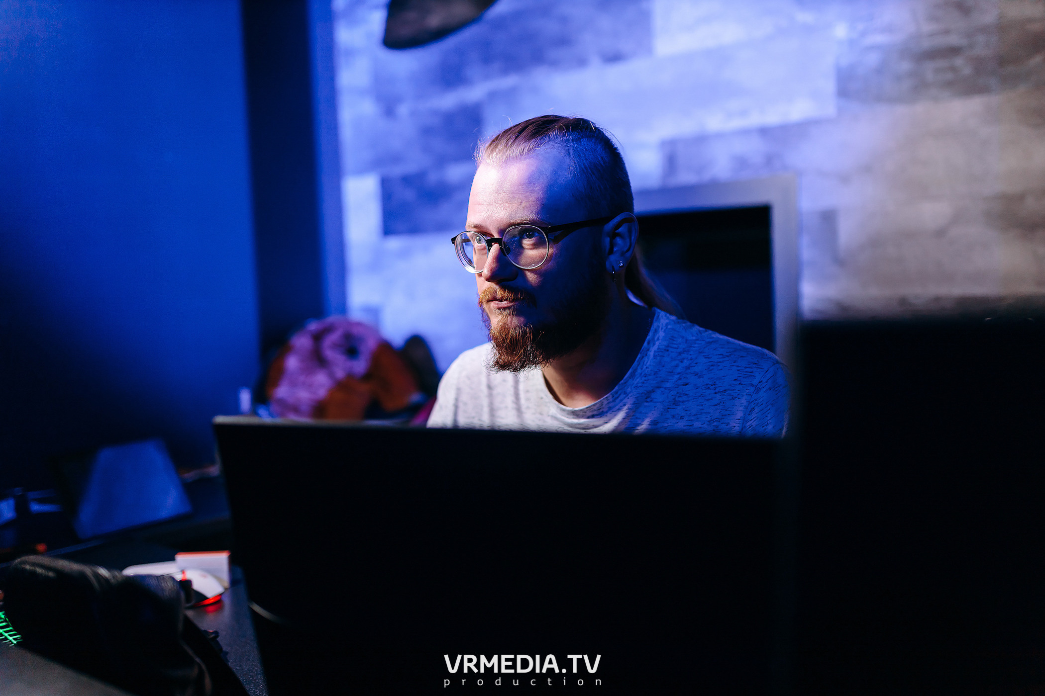 Live Broadcast в ночном клубе «ЭФИР»