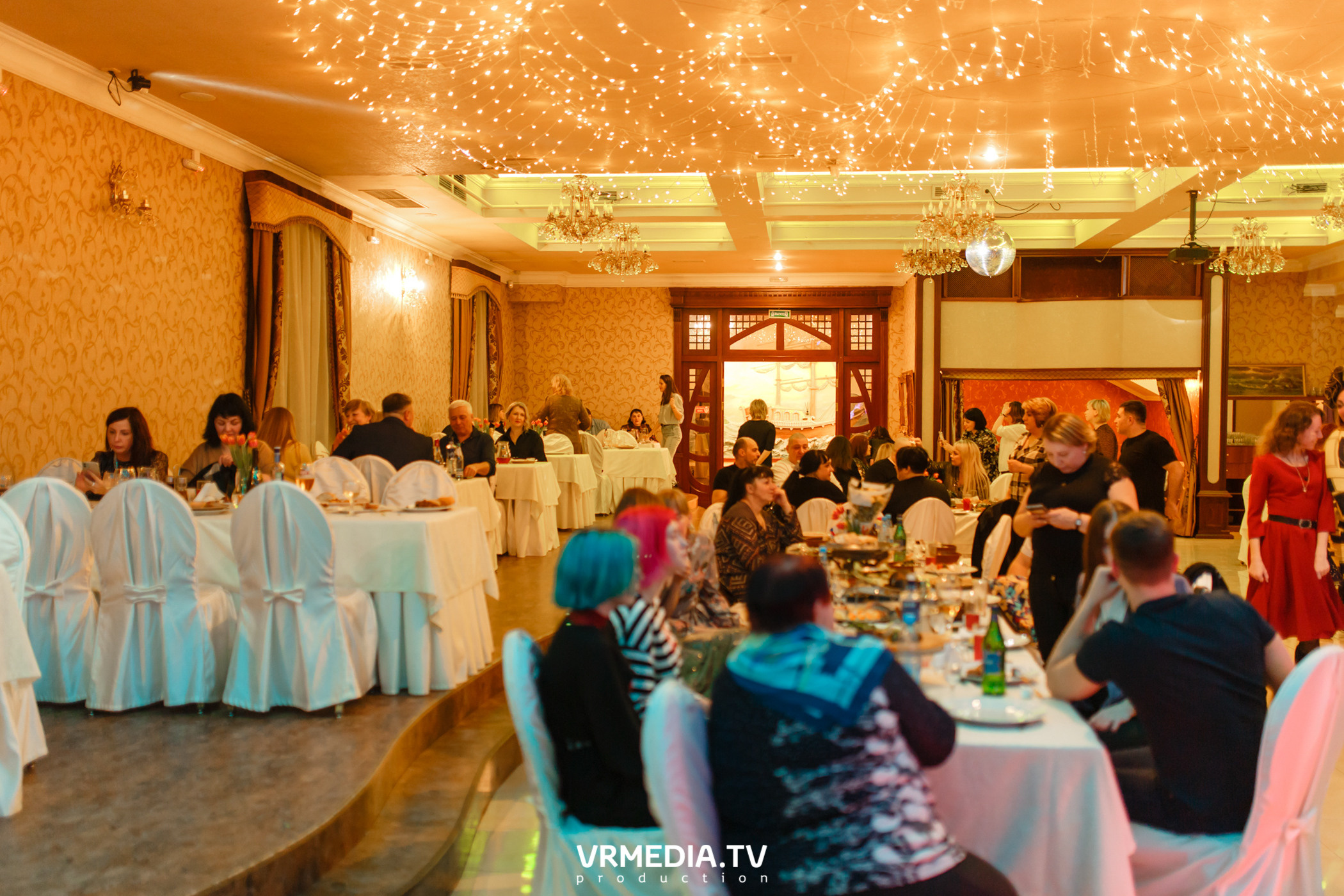 Международный женский день в ресторане «Лазурный Берег»