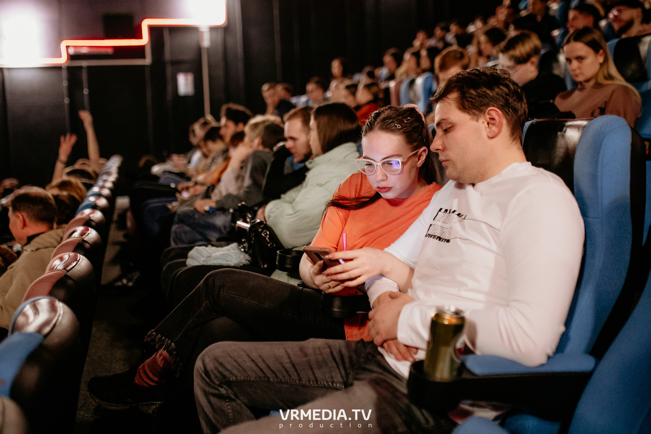 Премьера кемеровского художественного фильма «Чёрное эхо» в кинотеатре