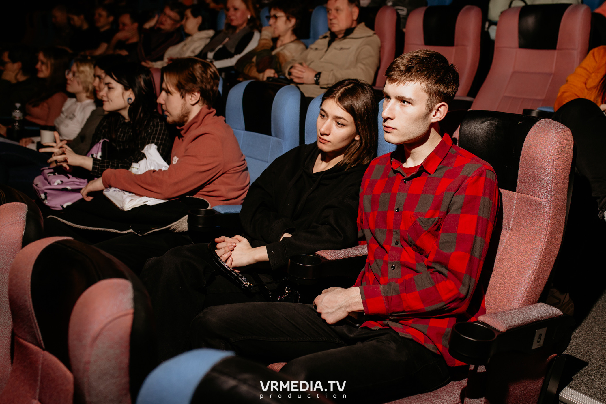 Премьера кемеровского художественного фильма «Чёрное эхо» в кинотеатре