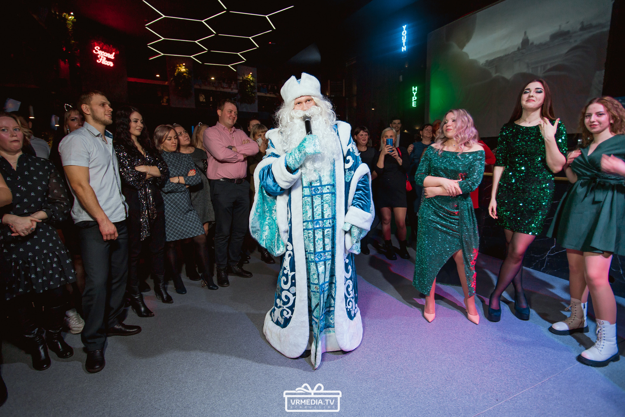 Новогодний вечер в баре «DOSKI»