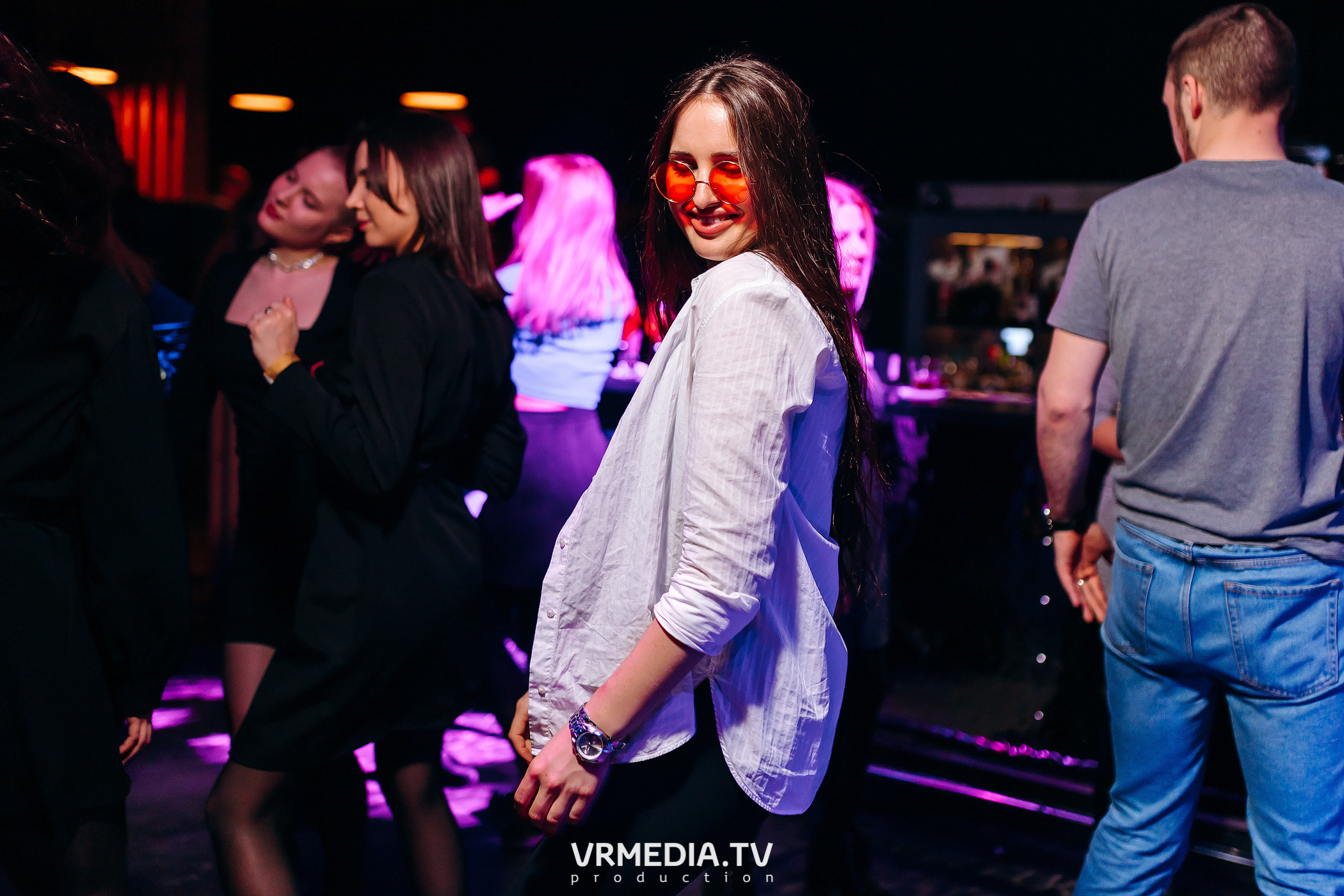 Live Broadcast в ночном клубе «ЭФИР»