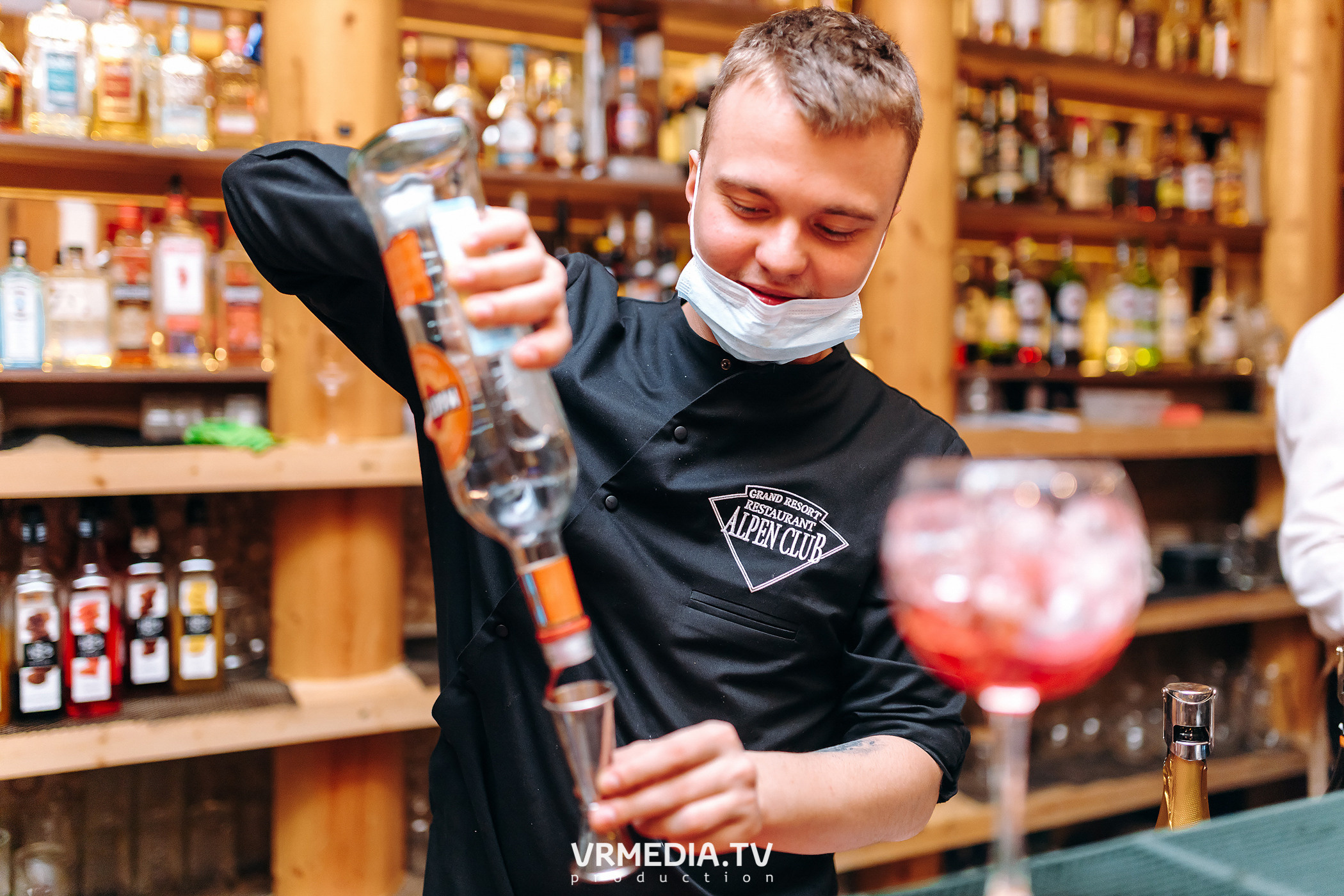 Международный женский день в «Alpen Club»