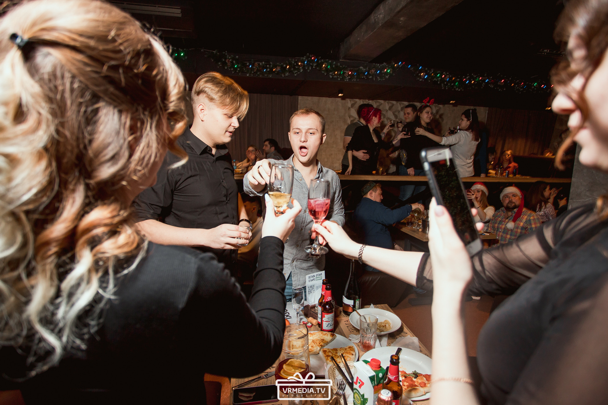 Новогодняя ночь в баре «DOSKI»