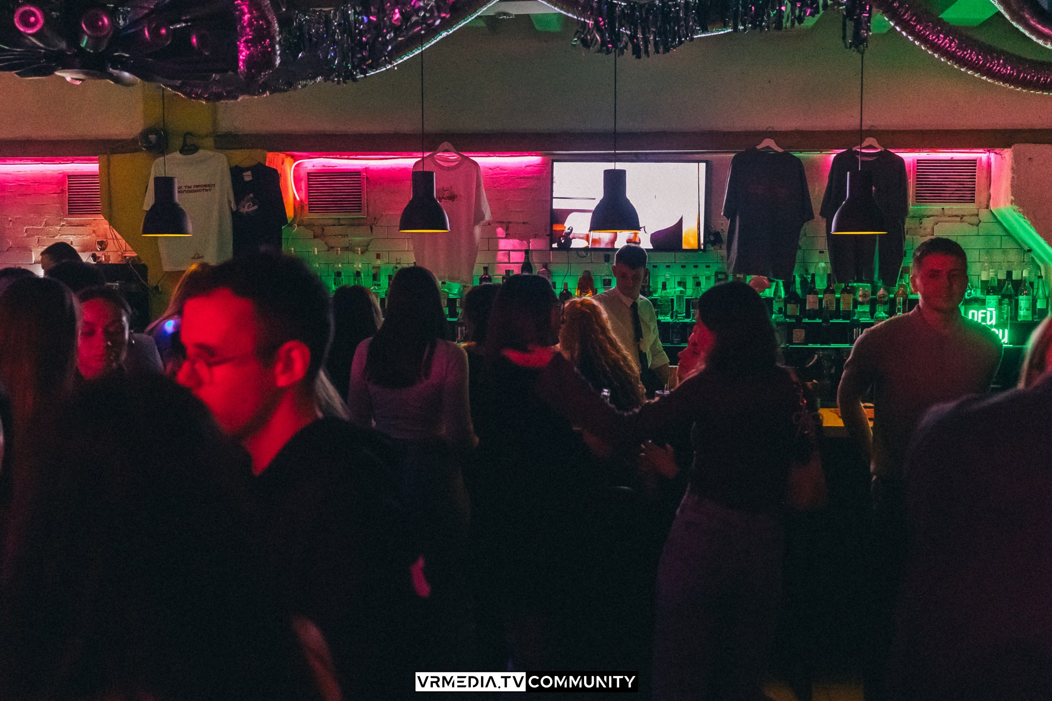 Бар «Cosmo»: Прощальная вечеринка