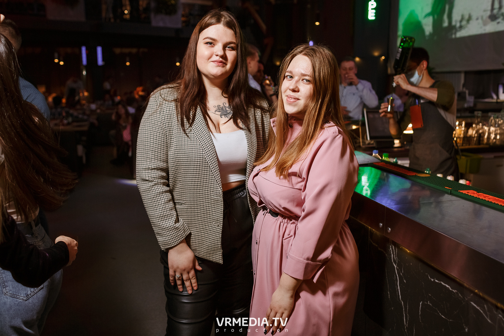 Выходные в баре «DOSKI»