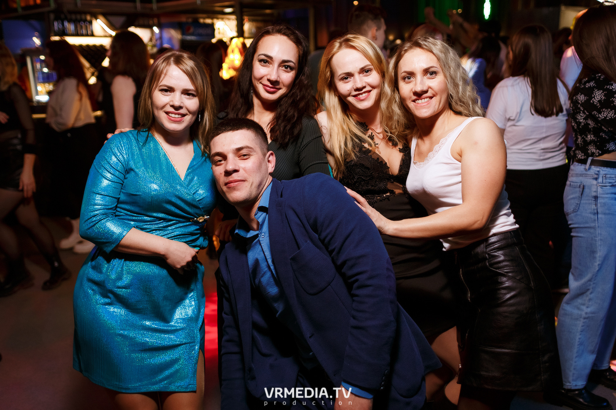 Выходные в баре «DOSKI»