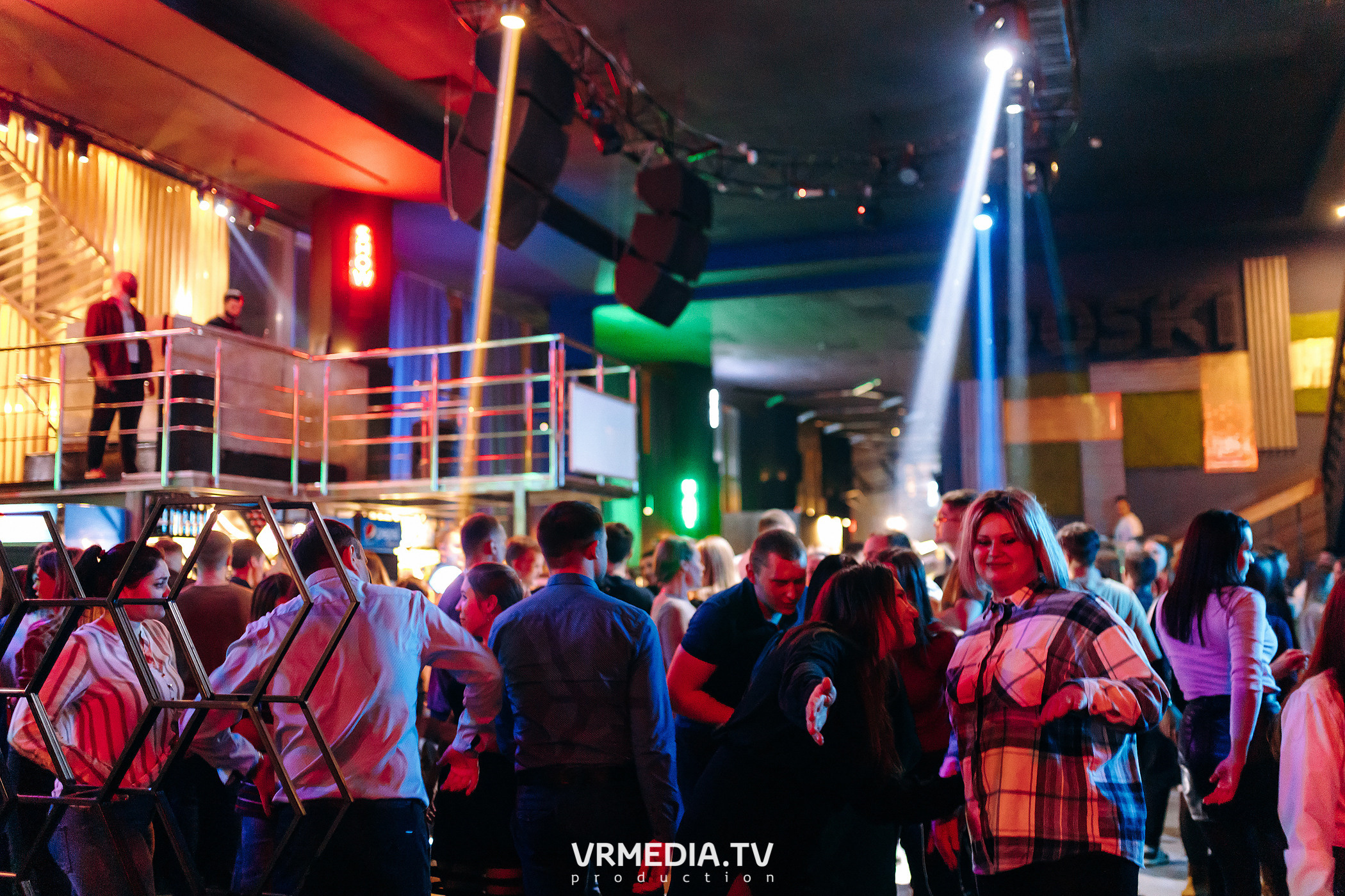 Выходные в баре «DOSKI»