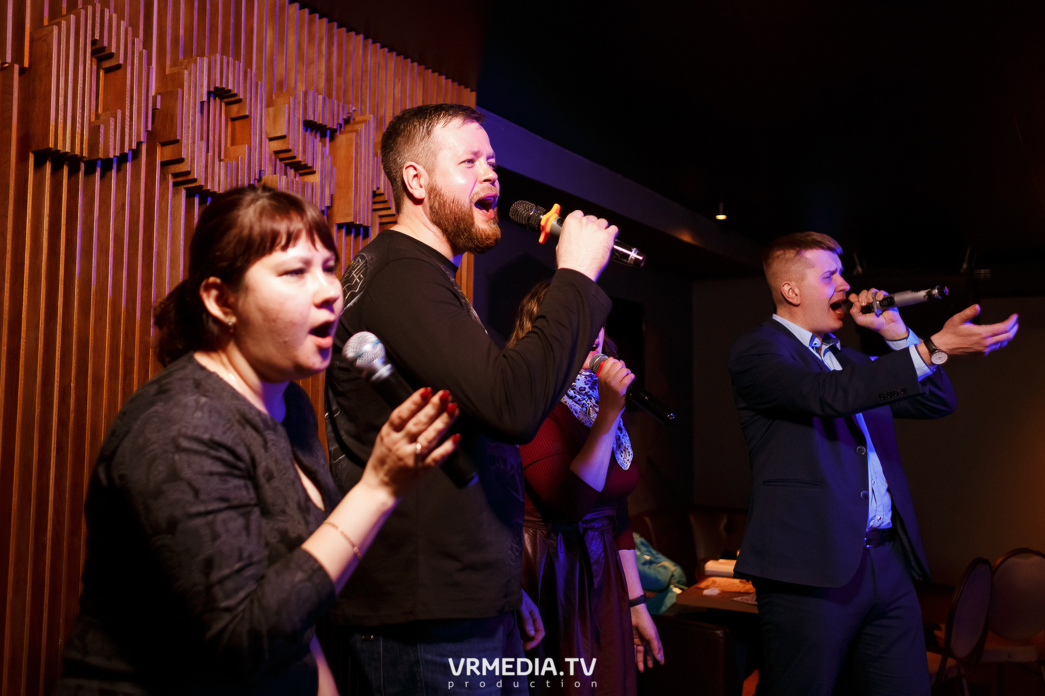 Выходные в баре «DOSKI»