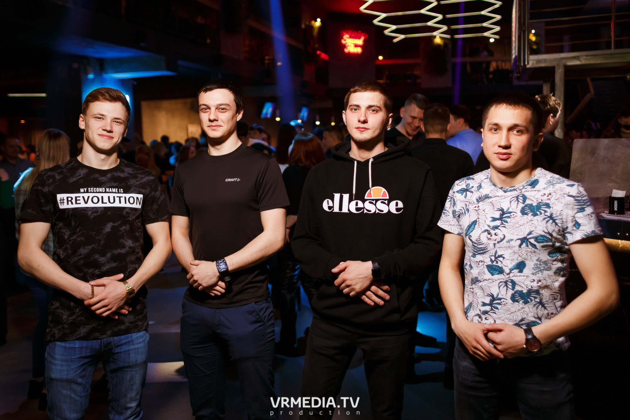 Выходные в баре «DOSKI»