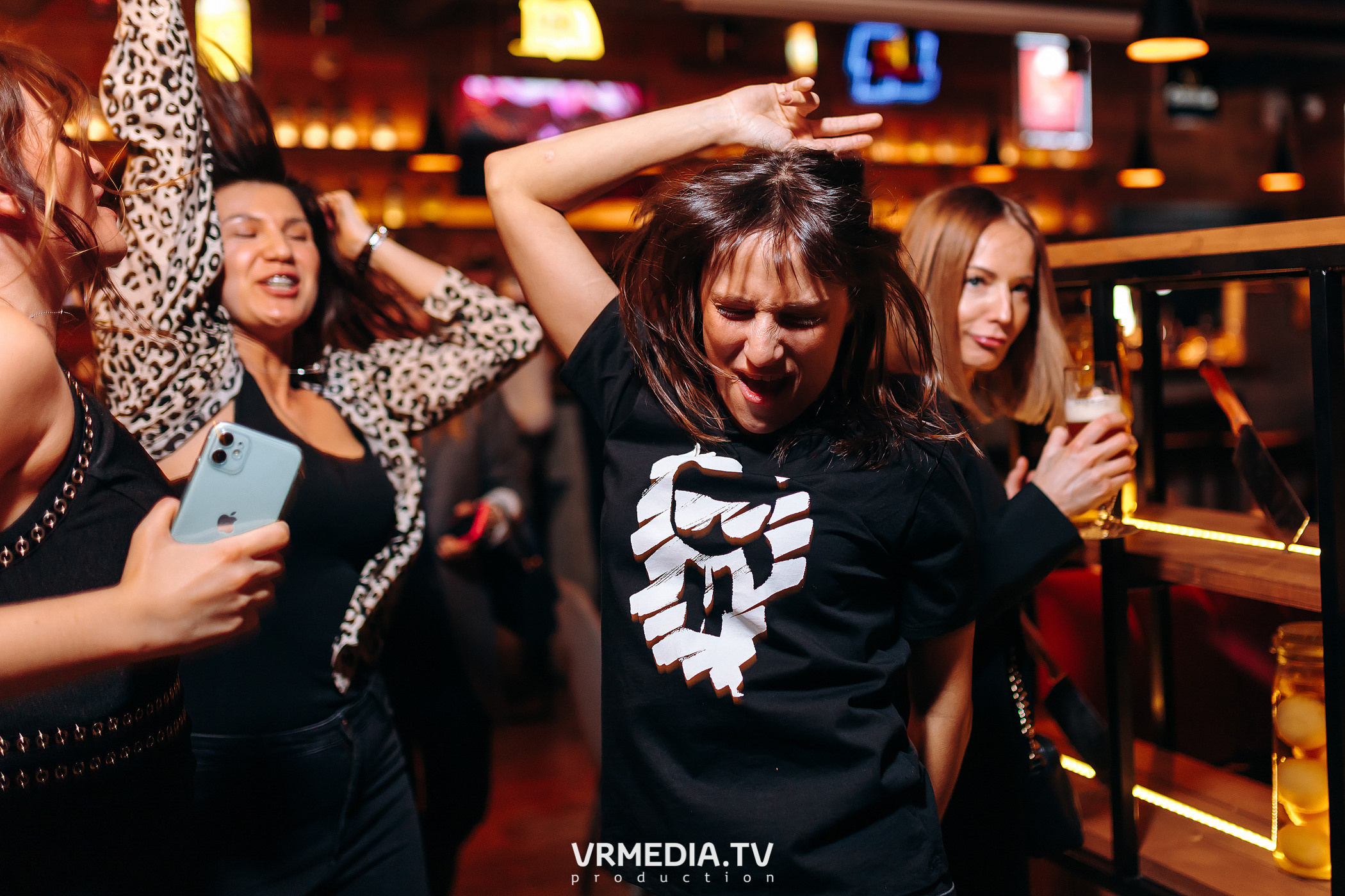 ЛИNДА в гриль-баре «Жара»