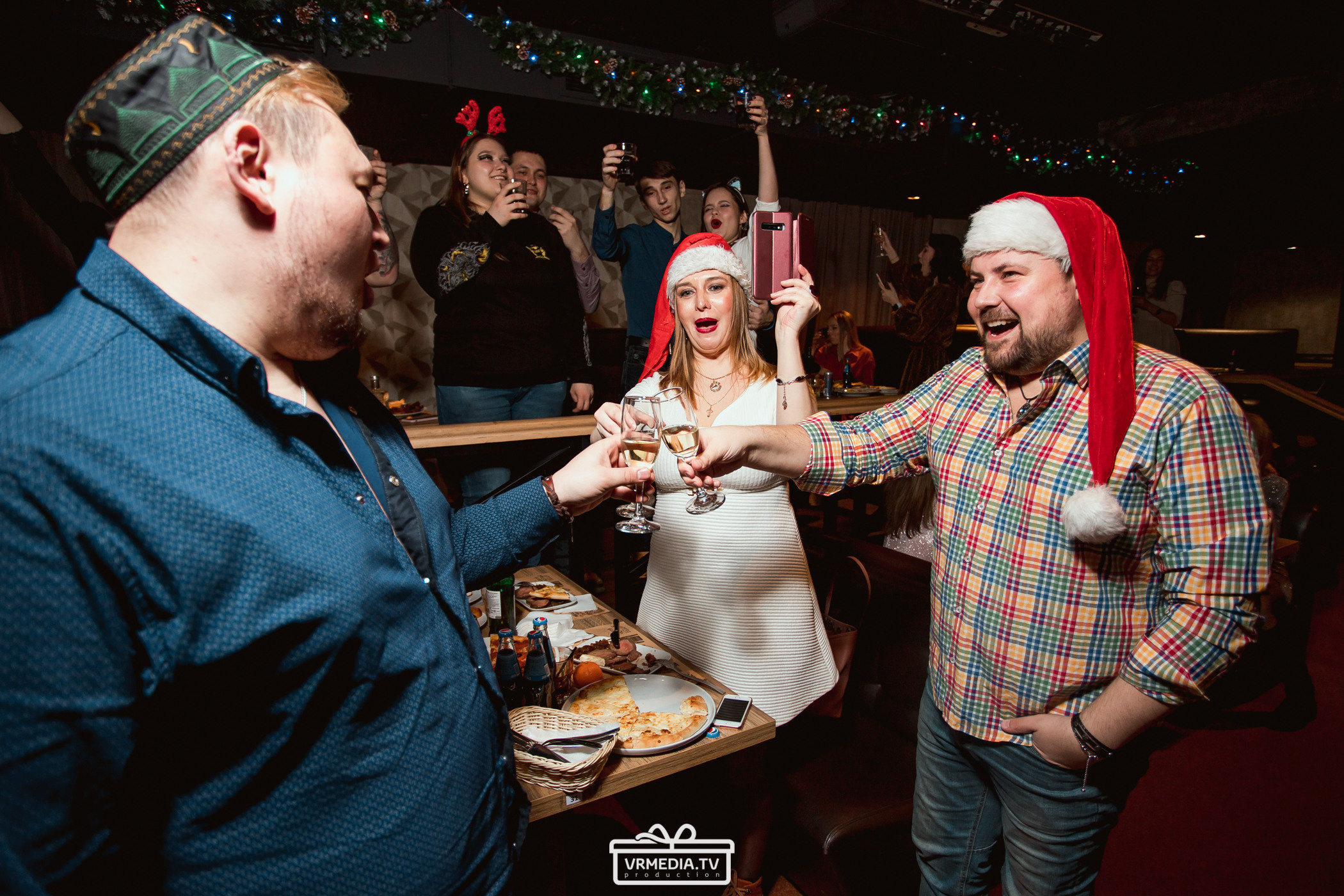 Новогодняя ночь в баре «DOSKI»