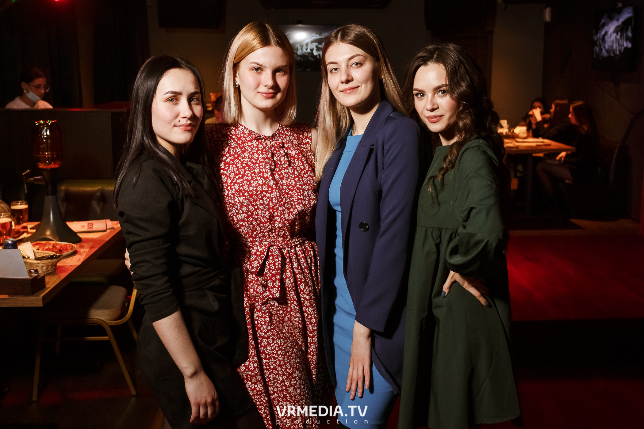 Выходные в баре «DOSKI»