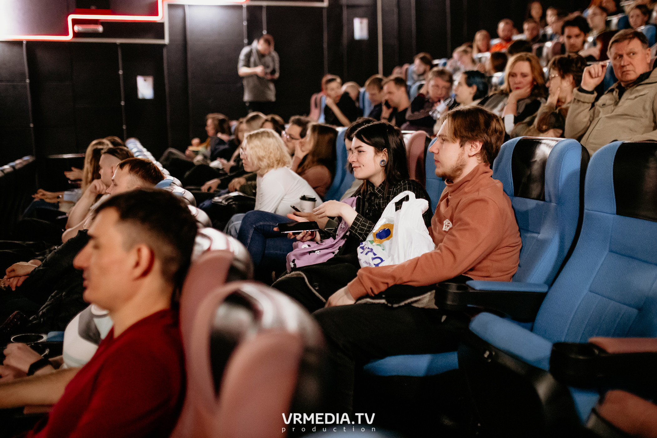 Премьера кемеровского художественного фильма «Чёрное эхо» в кинотеатре
