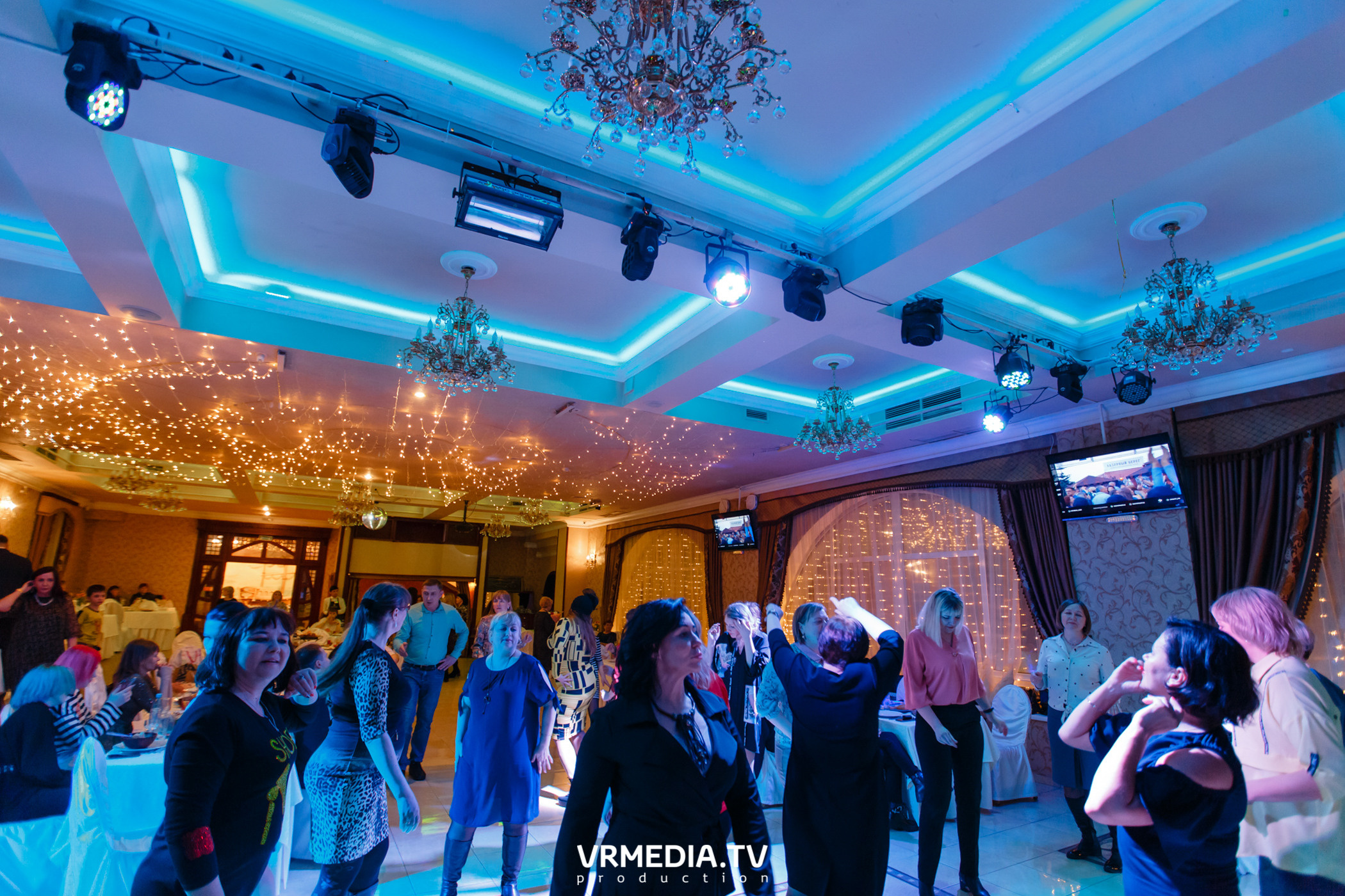 Международный женский день в ресторане «Лазурный Берег»