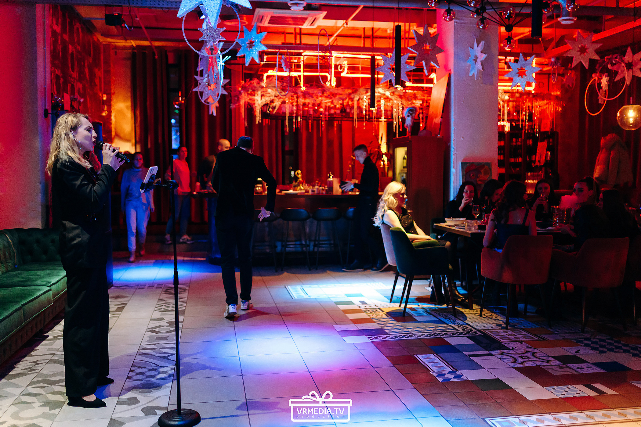 Новогодний вечер в баре «Milton»