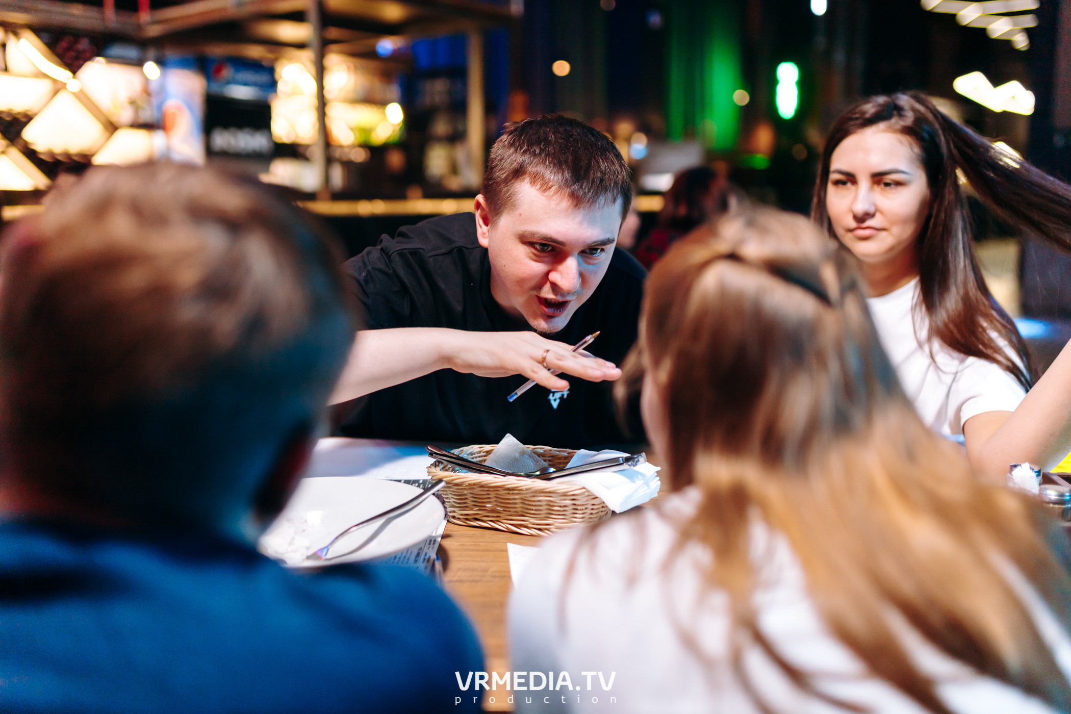 WOW QUIZ в баре «DOSKI»