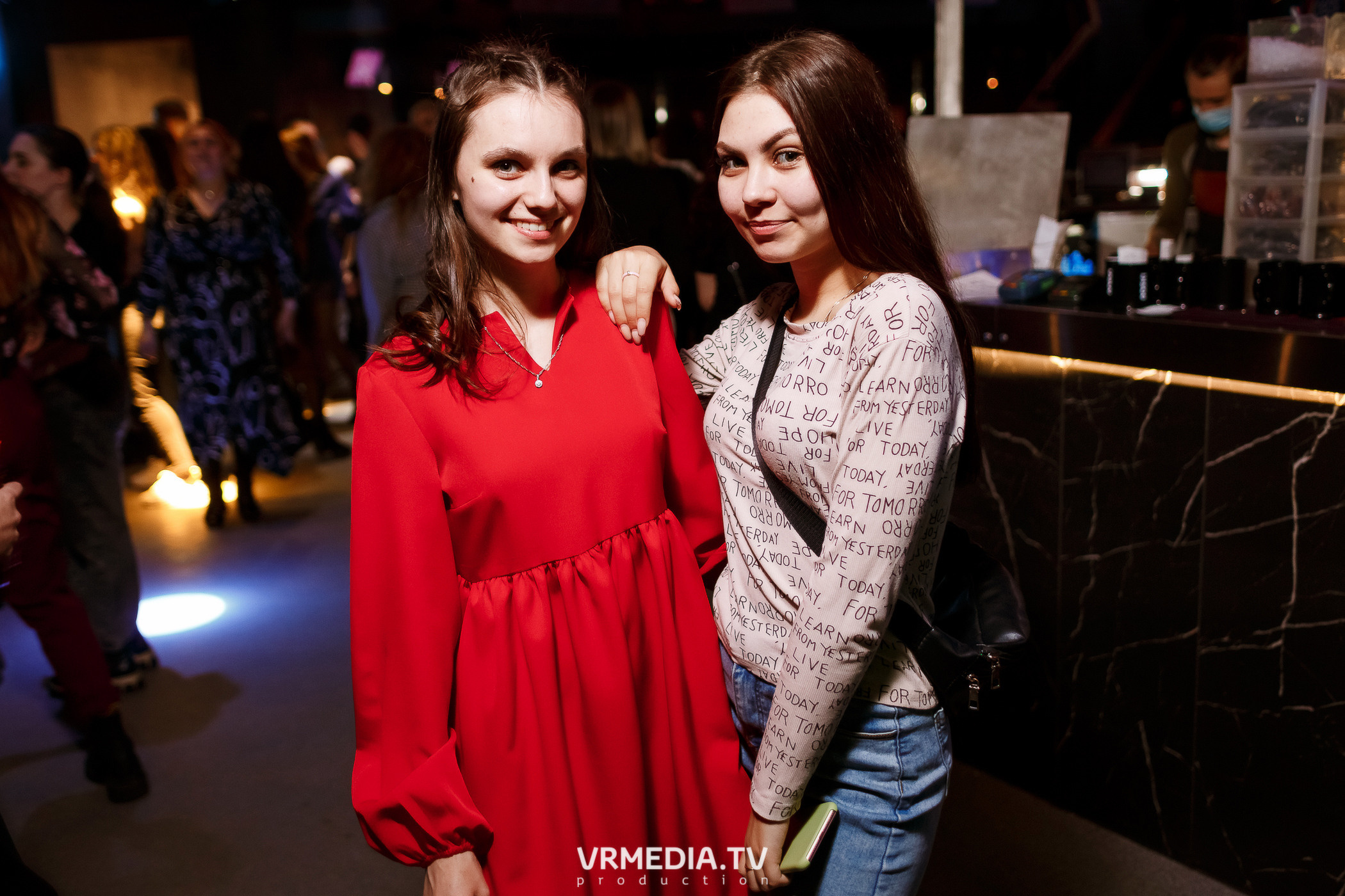 Выходные в баре «DOSKI»