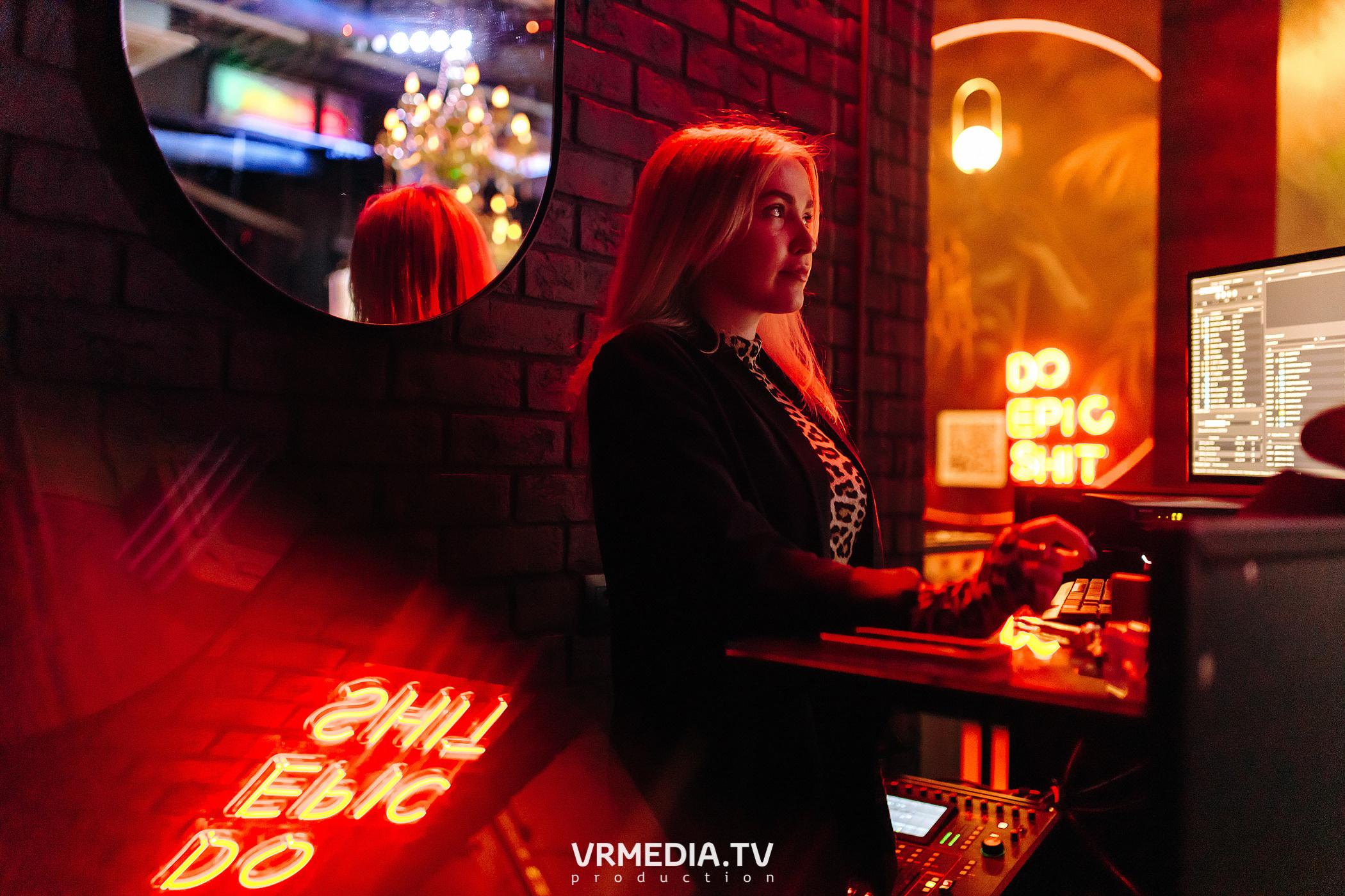 Live Broadcast в ночном клубе «ЭФИР»