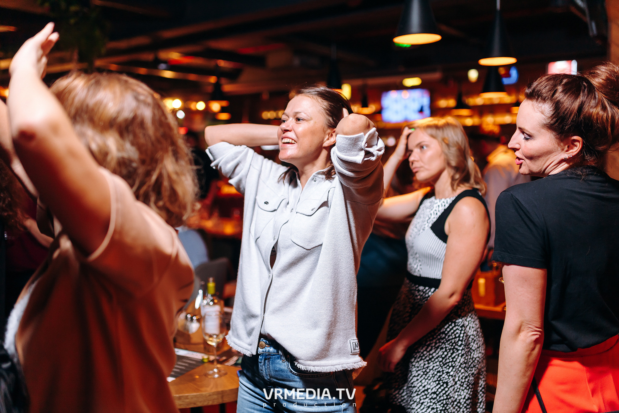 ЛИNДА в гриль-баре «Жара»